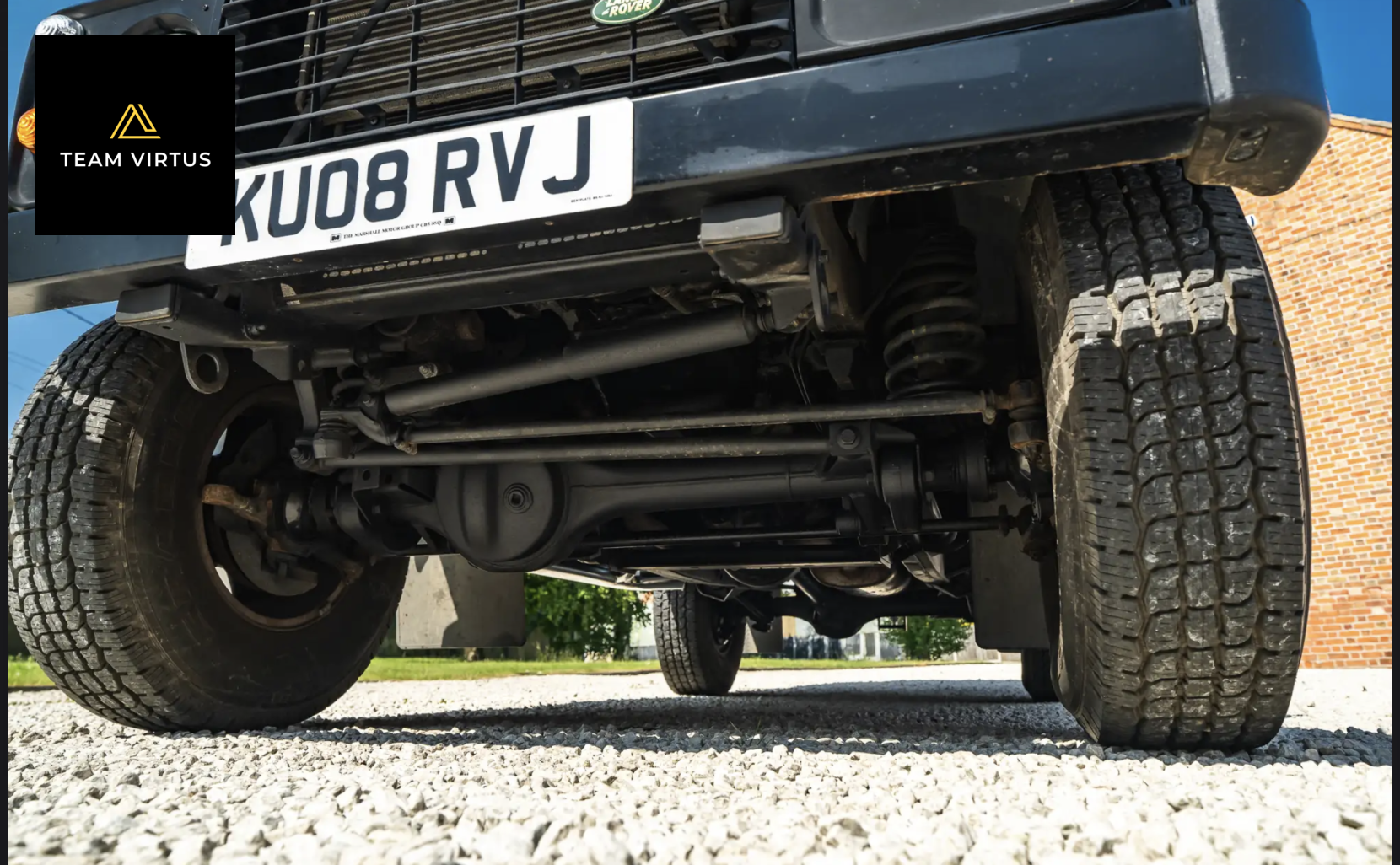 Land Rover Defender 110 2.4 TDCi County SUV 5dr Diesel Manual 4WD MWB Euro 4 (122 bhp)