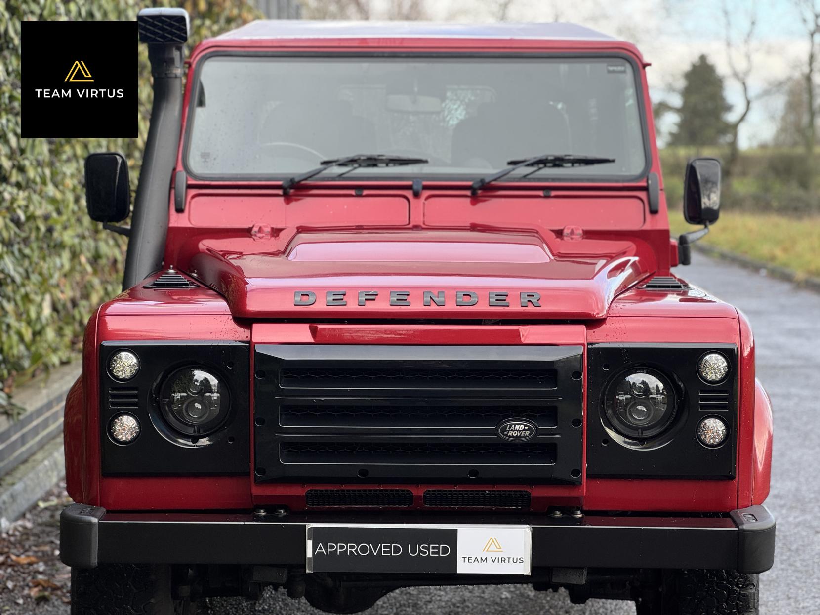 Land Rover Defender 90 2.2 TDCi XS Station Wagon Double Cab 3dr Diesel Manual 4WD SWB Euro 5 (122 ps)