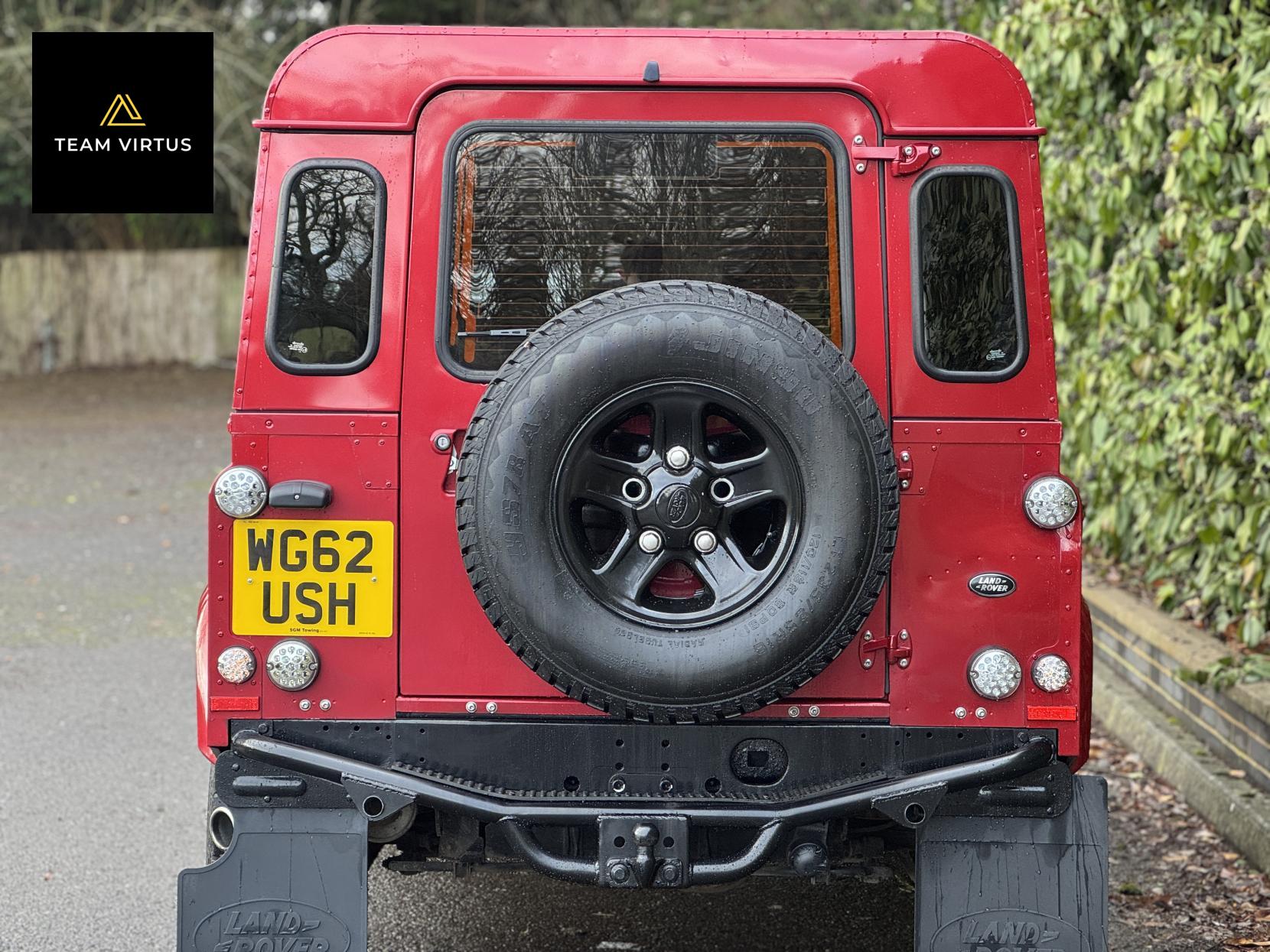 Land Rover Defender 90 2.2 TDCi XS Station Wagon Double Cab 3dr Diesel Manual 4WD SWB Euro 5 (122 ps)