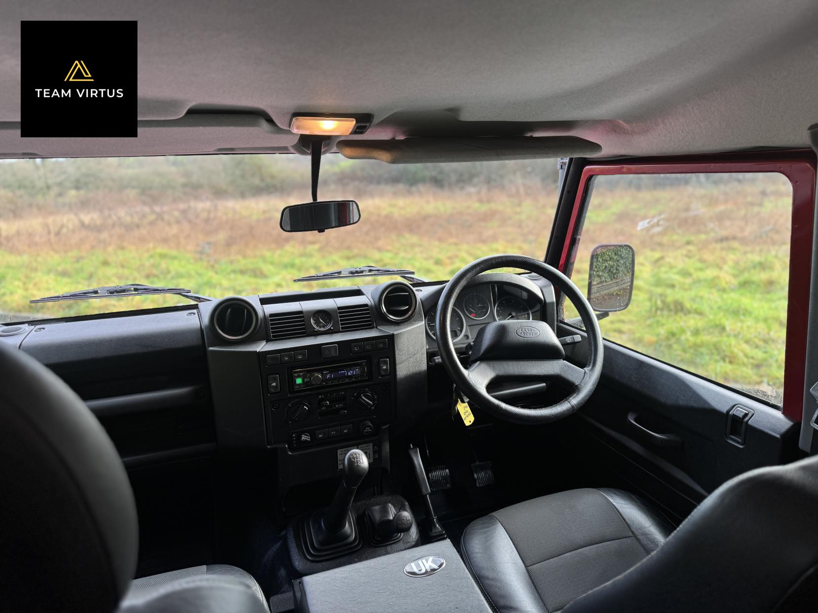 Land Rover Defender 90 2.2 TDCi XS Station Wagon Double Cab 3dr Diesel Manual 4WD SWB Euro 5 (122 ps)