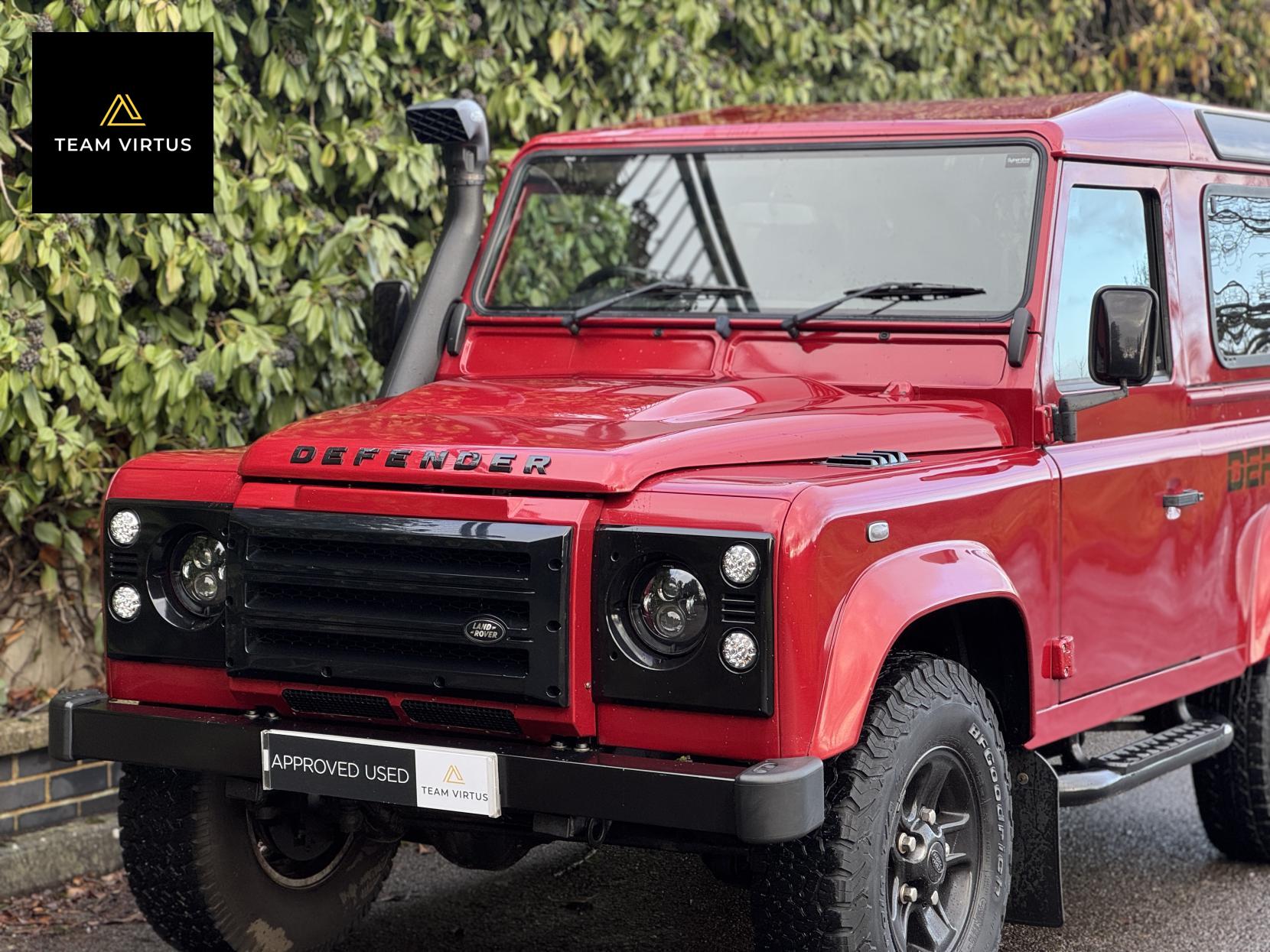 Land Rover Defender 90 2.2 TDCi XS Station Wagon Double Cab 3dr Diesel Manual 4WD SWB Euro 5 (122 ps)
