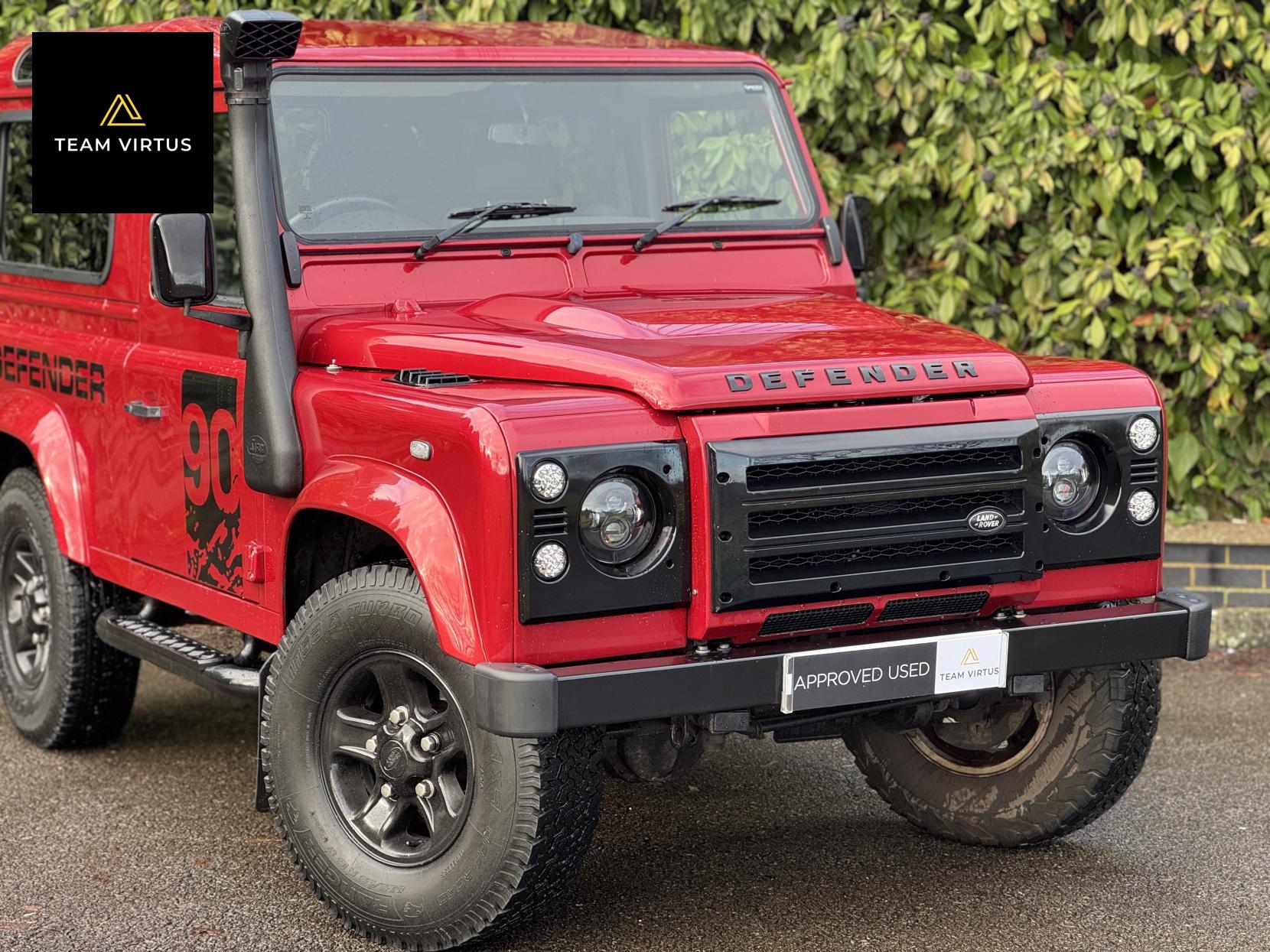 Land Rover Defender 90 2.2 TDCi XS Station Wagon Double Cab 3dr Diesel Manual 4WD SWB Euro 5 (122 ps)