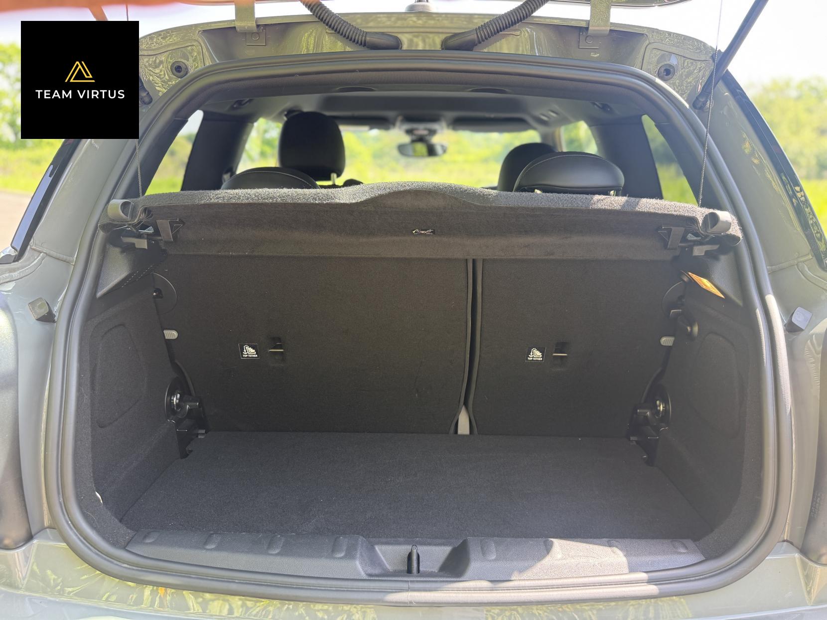 MINI Electric Hatch Cooper SE 32.6kWh Level 2 Hatchback 3dr Electric Auto (184 ps)