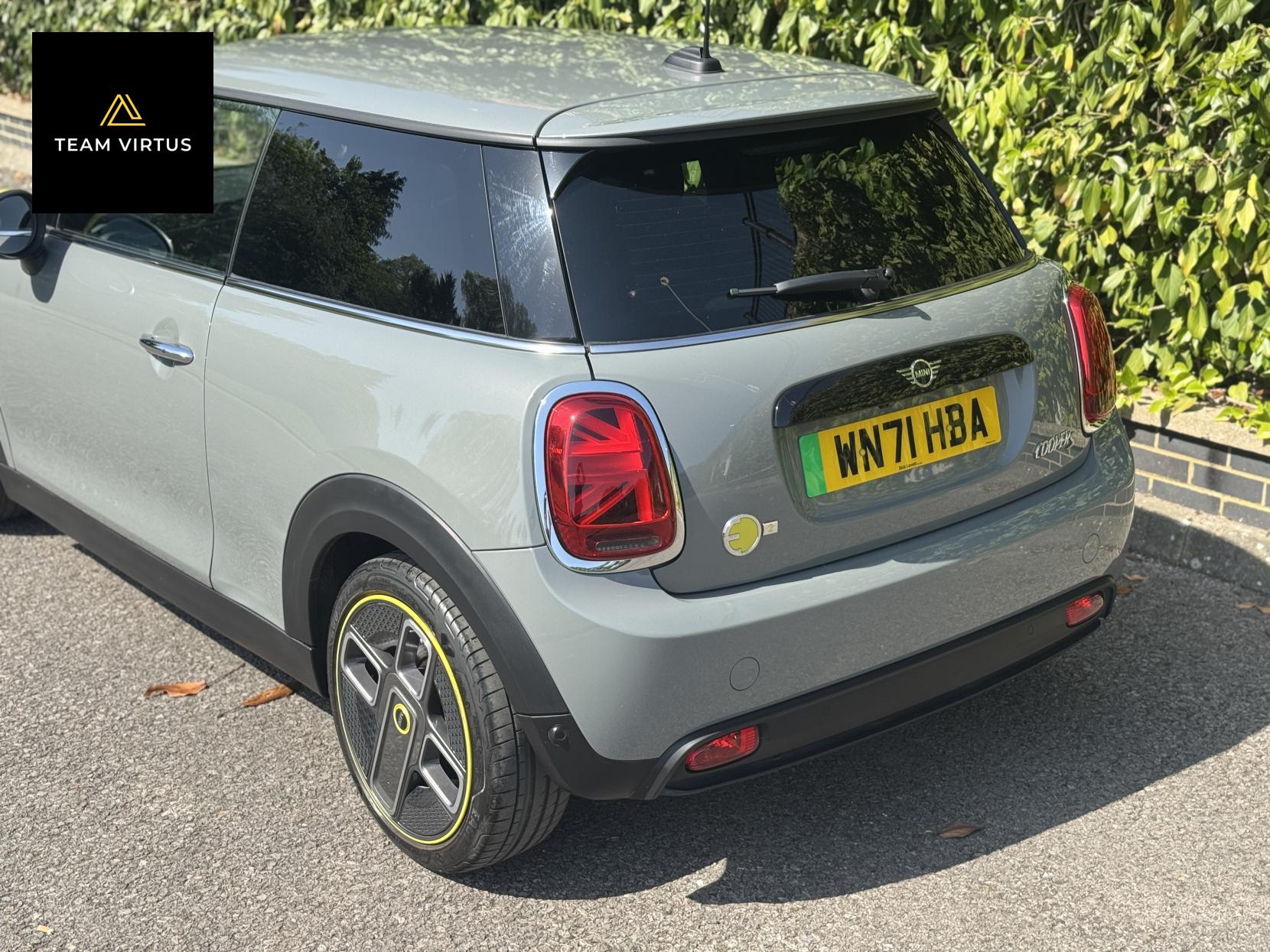 MINI Electric Hatch Cooper SE 32.6kWh Level 2 Hatchback 3dr Electric Auto (184 ps)