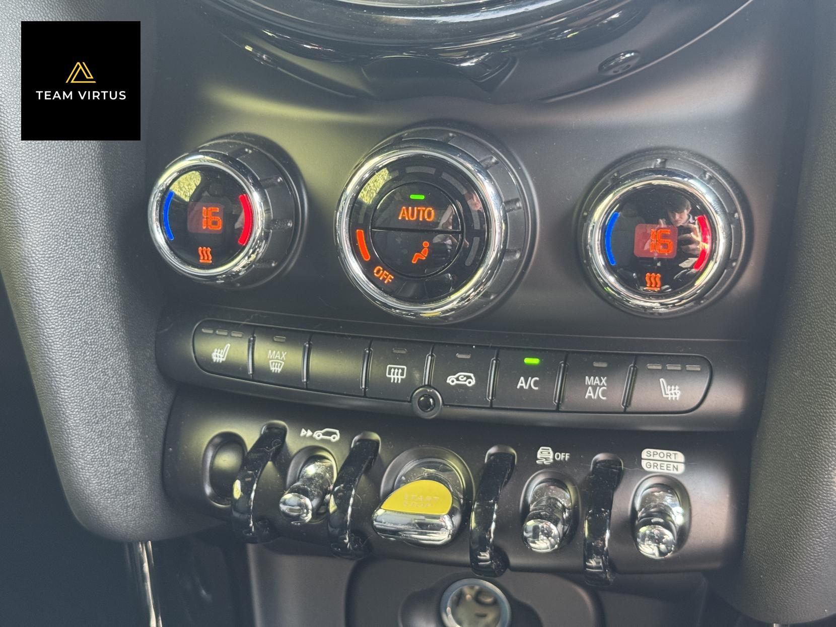 MINI Electric Hatch Cooper SE 32.6kWh Level 2 Hatchback 3dr Electric Auto (184 ps)