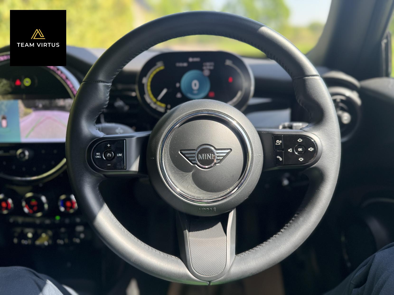 MINI Electric Hatch Cooper SE 32.6kWh Level 2 Hatchback 3dr Electric Auto (184 ps)