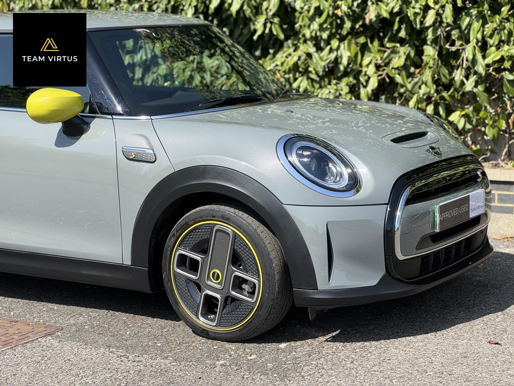MINI Electric Hatch Cooper SE 32.6kWh Level 2 Hatchback 3dr Electric Auto (184 ps)