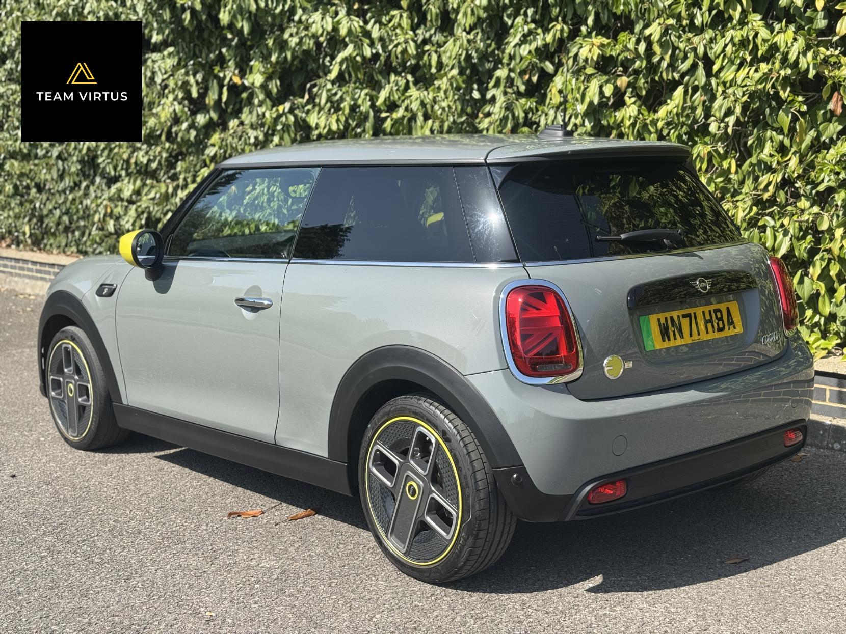 MINI Electric Hatch Cooper SE 32.6kWh Level 2 Hatchback 3dr Electric Auto (184 ps)