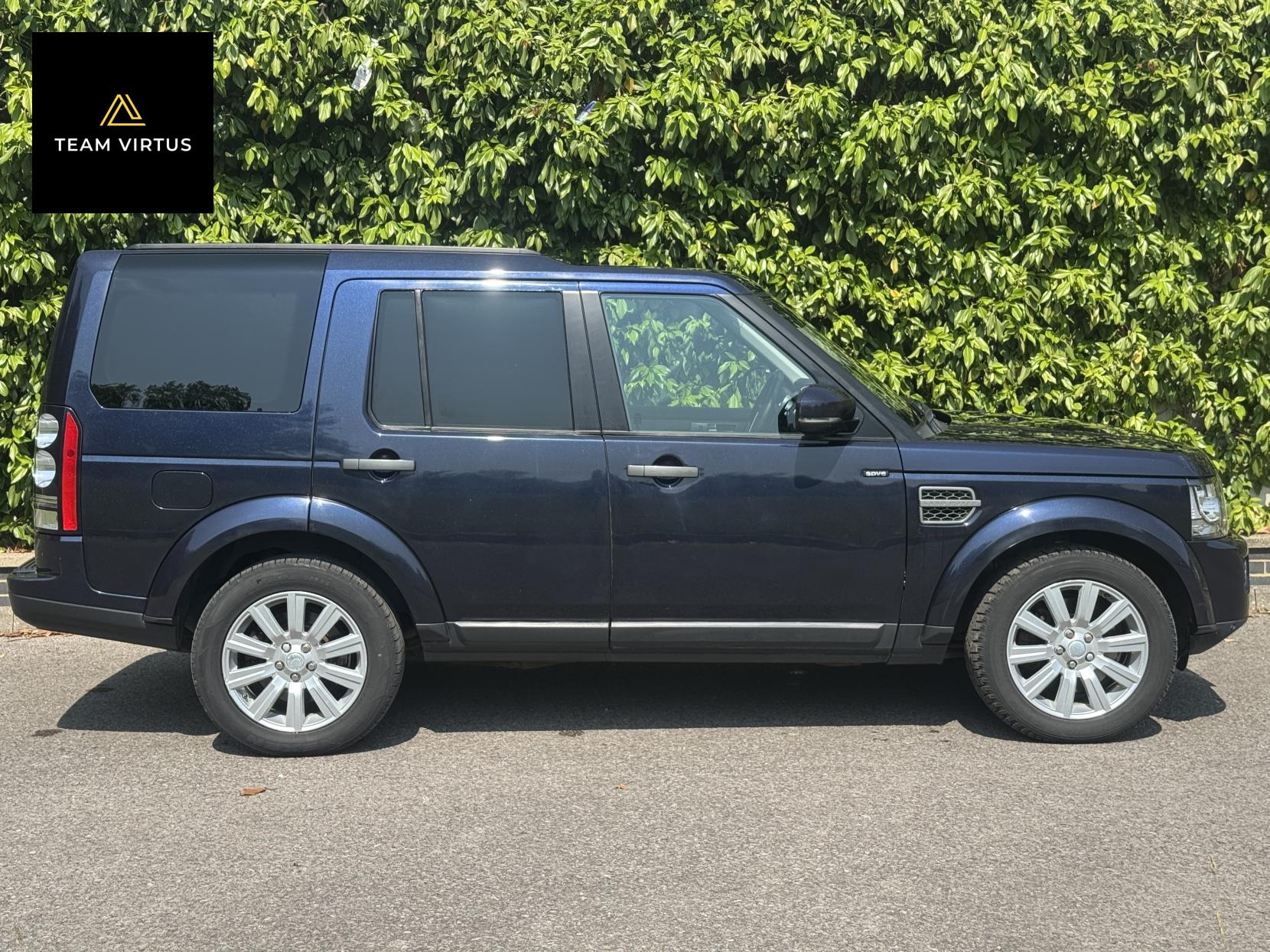 Land Rover Discovery 4 3.0 SD V6 SE SUV 5dr Diesel Auto 4WD (213 g/km, 255 bhp)