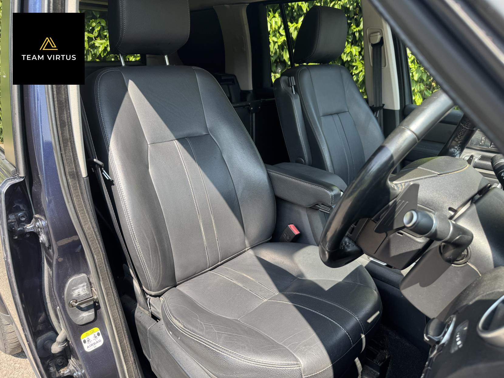 Land Rover Discovery 4 3.0 SD V6 SE SUV 5dr Diesel Auto 4WD (213 g/km, 255 bhp)