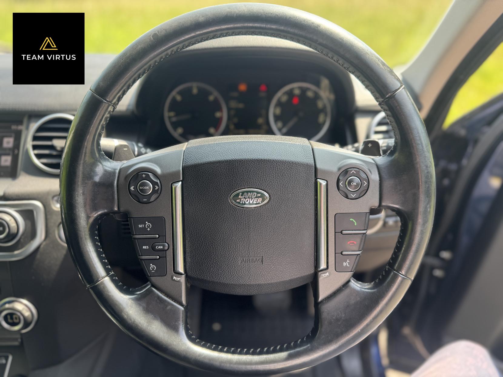 Land Rover Discovery 4 3.0 SD V6 SE SUV 5dr Diesel Auto 4WD (213 g/km, 255 bhp)