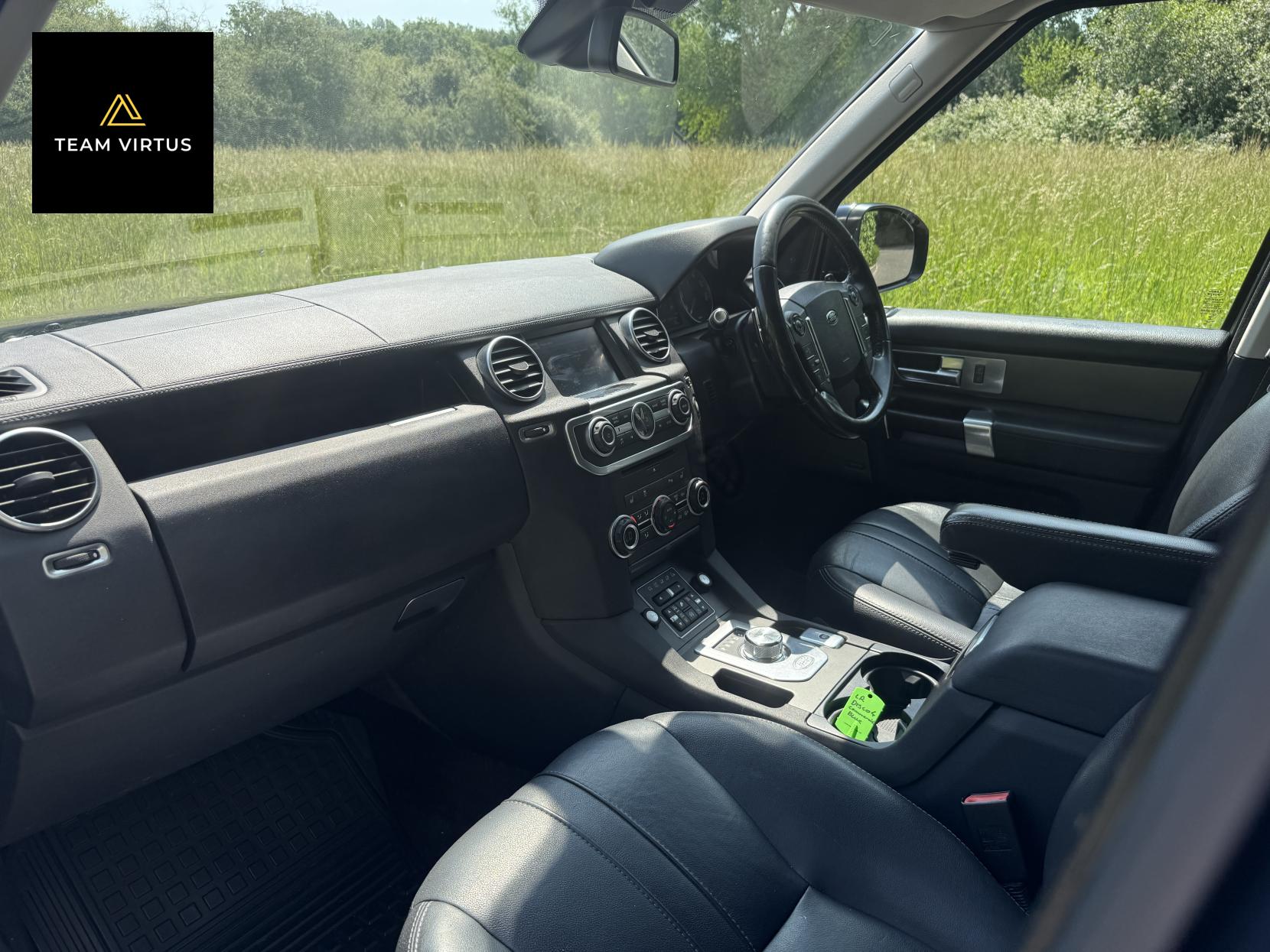 Land Rover Discovery 4 3.0 SD V6 SE SUV 5dr Diesel Auto 4WD (213 g/km, 255 bhp)