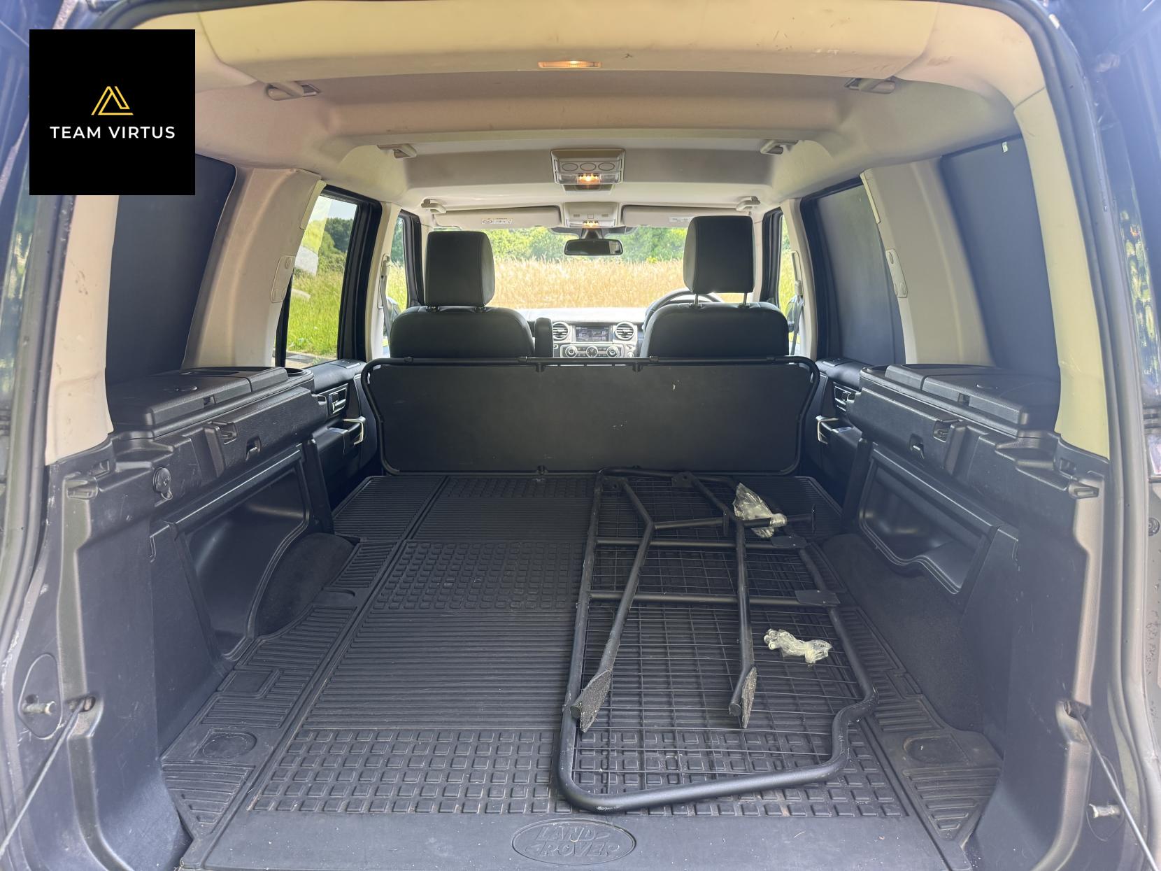 Land Rover Discovery 4 3.0 SD V6 SE SUV 5dr Diesel Auto 4WD (213 g/km, 255 bhp)