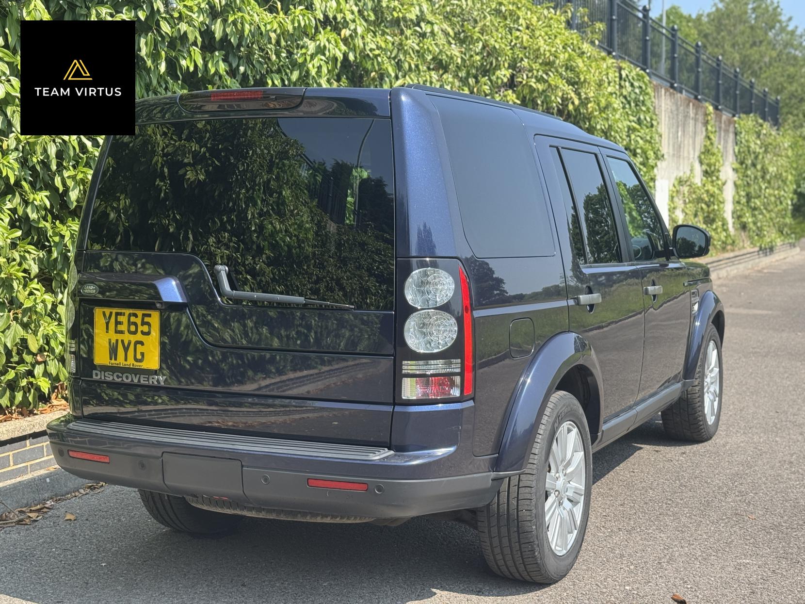 Land Rover Discovery 4 3.0 SD V6 SE SUV 5dr Diesel Auto 4WD (213 g/km, 255 bhp)