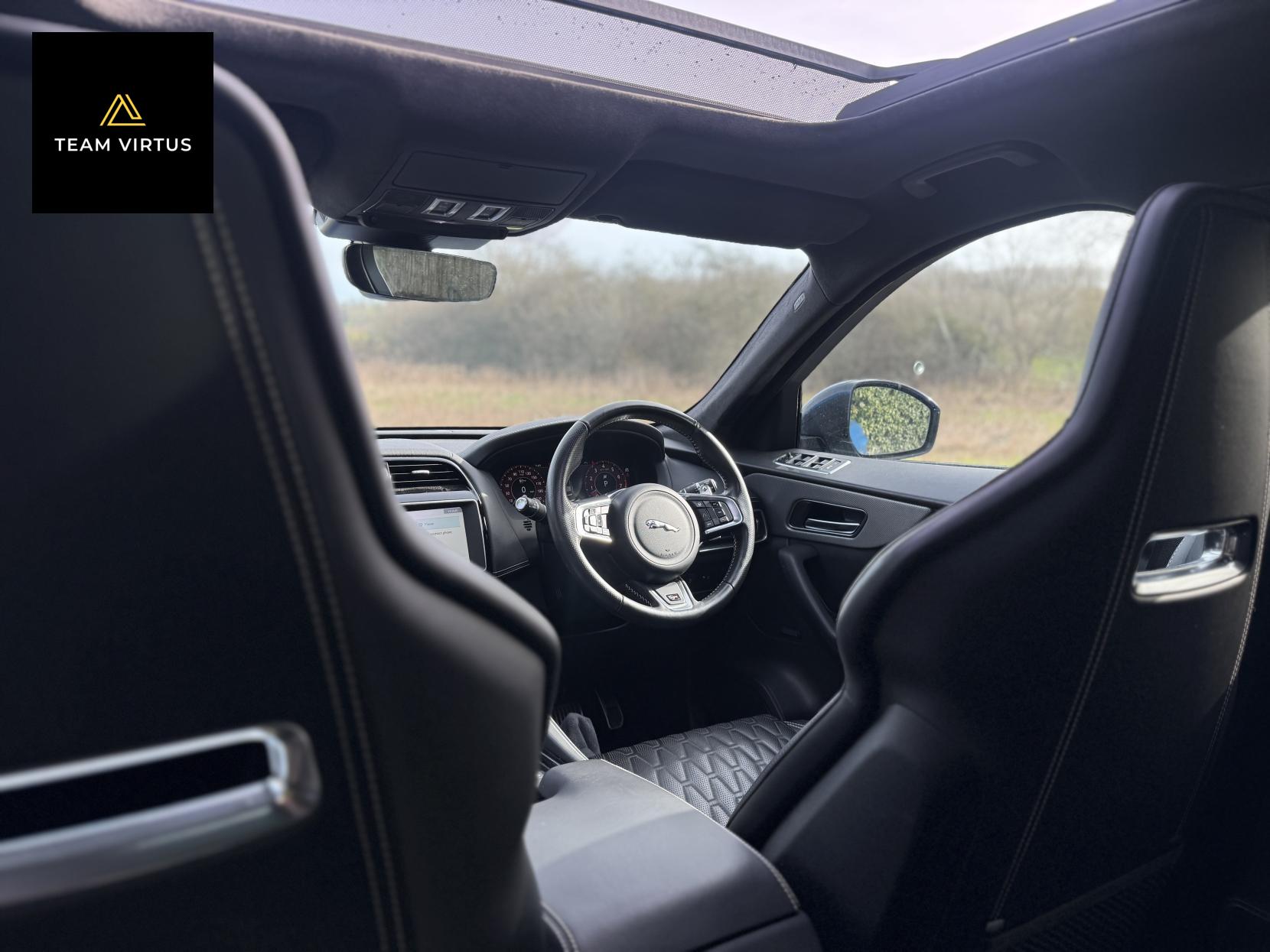 Jaguar F-PACE 5.0 V8 SVR SUV 5dr Petrol Quickshift AWD Euro 6 (s/s) (550 ps)