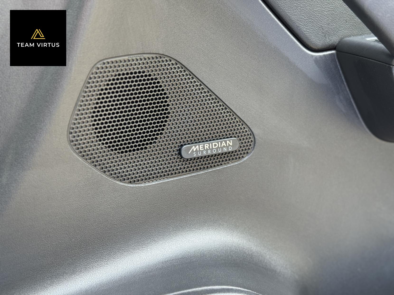 Jaguar F-PACE 5.0 V8 SVR SUV 5dr Petrol Quickshift AWD Euro 6 (s/s) (550 ps)