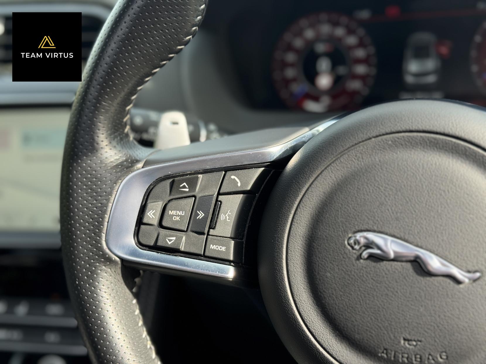 Jaguar F-PACE 5.0 V8 SVR SUV 5dr Petrol Quickshift AWD Euro 6 (s/s) (550 ps)