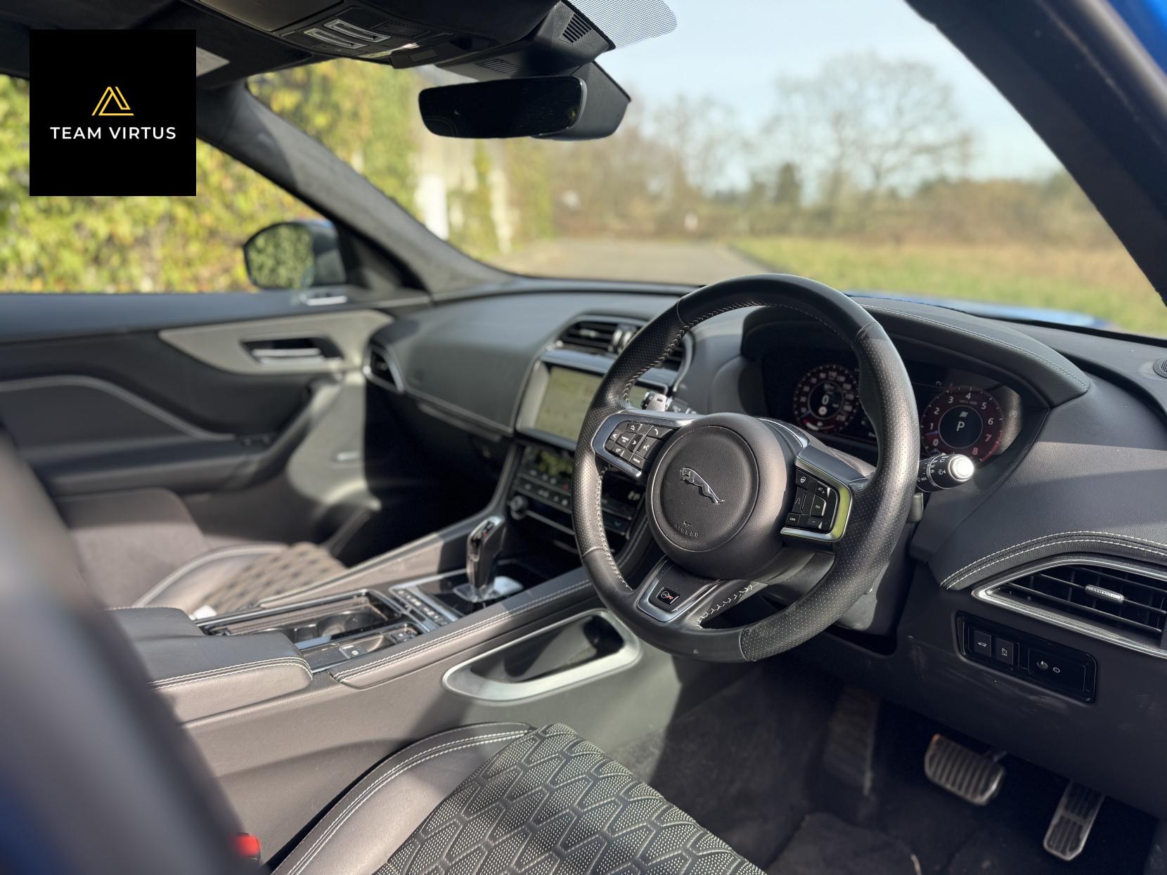 Jaguar F-PACE 5.0 V8 SVR SUV 5dr Petrol Quickshift AWD Euro 6 (s/s) (550 ps)