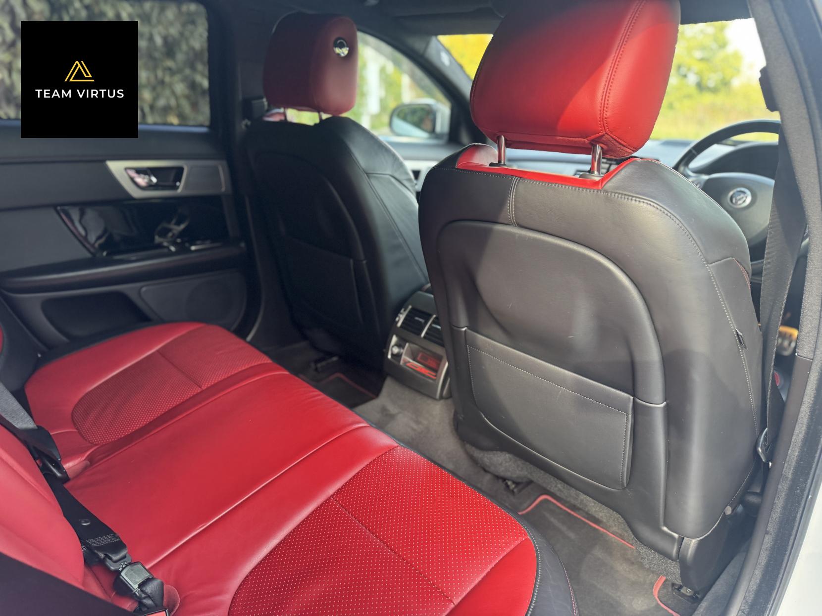 Jaguar XF 3.0d S V6 Portfolio Saloon 4dr Diesel Auto Euro 5 (275 ps)