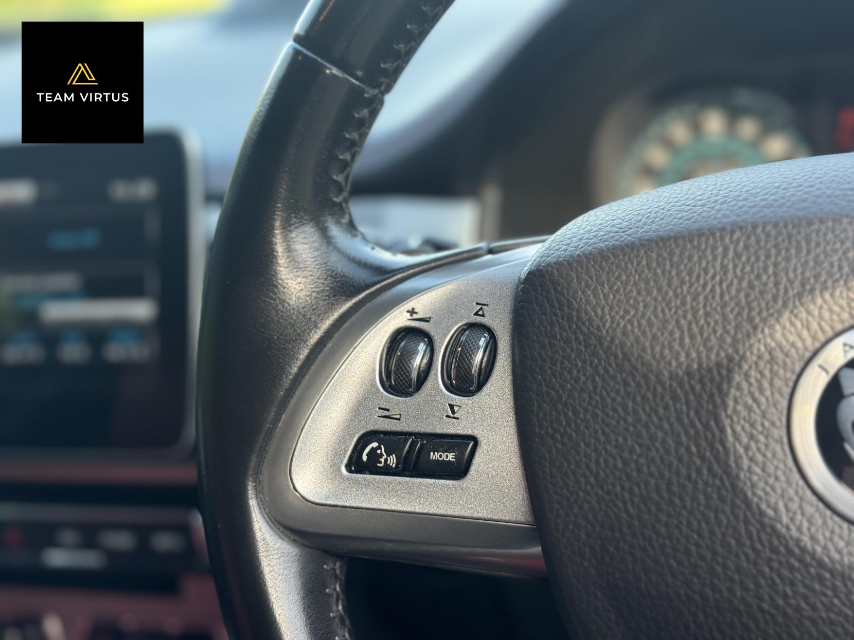 Jaguar XF 3.0d S V6 Portfolio Saloon 4dr Diesel Auto Euro 5 (275 ps)