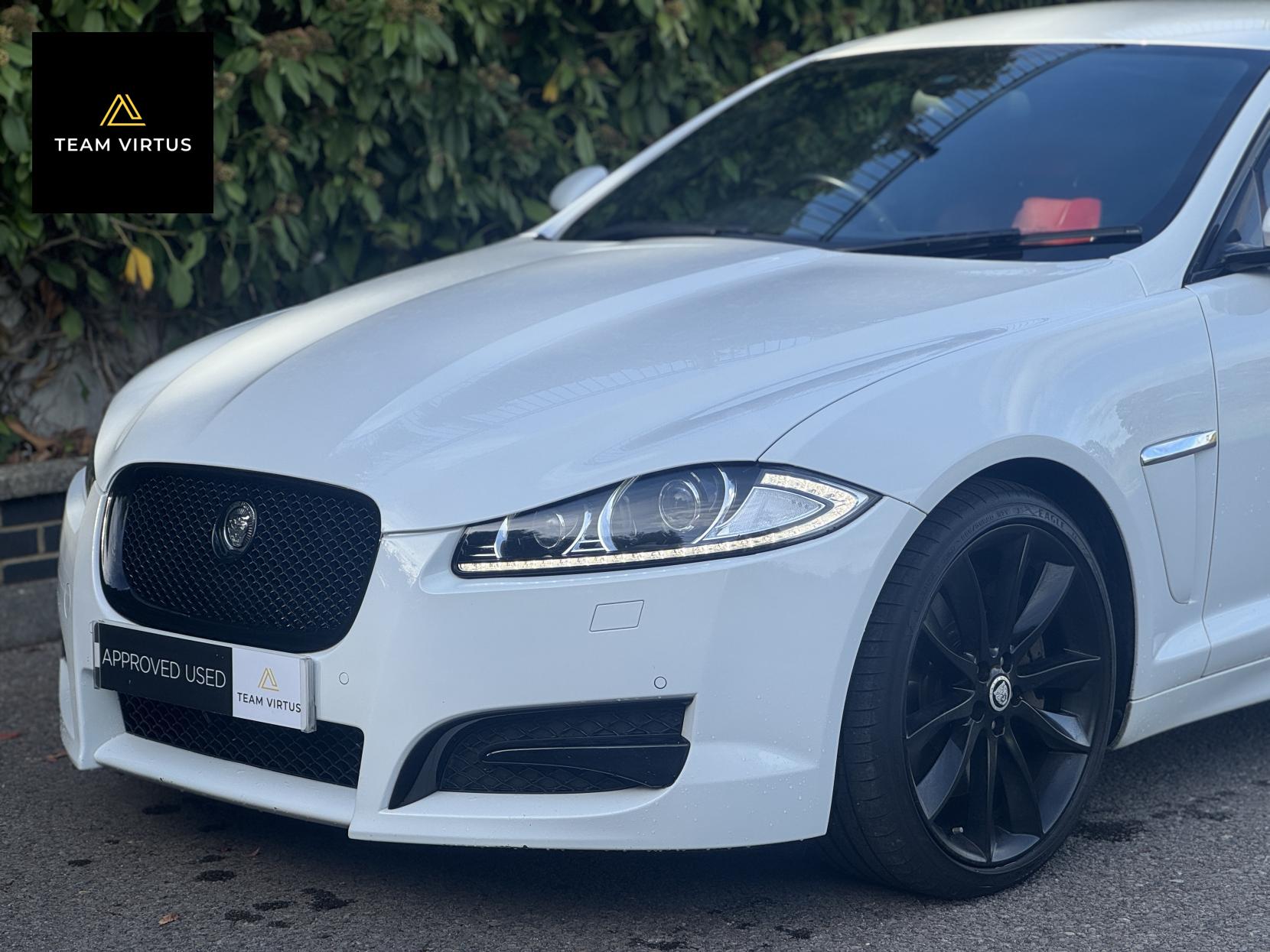 Jaguar XF 3.0d S V6 Portfolio Saloon 4dr Diesel Auto Euro 5 (275 ps)