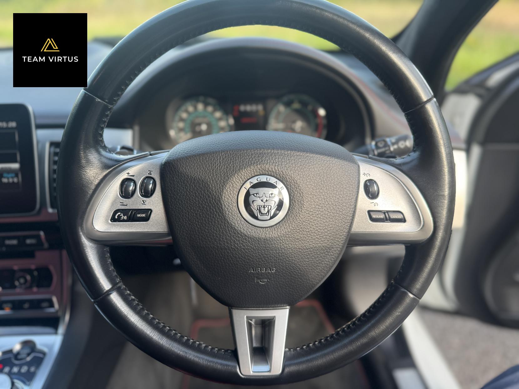 Jaguar XF 3.0d S V6 Portfolio Saloon 4dr Diesel Auto Euro 5 (275 ps)