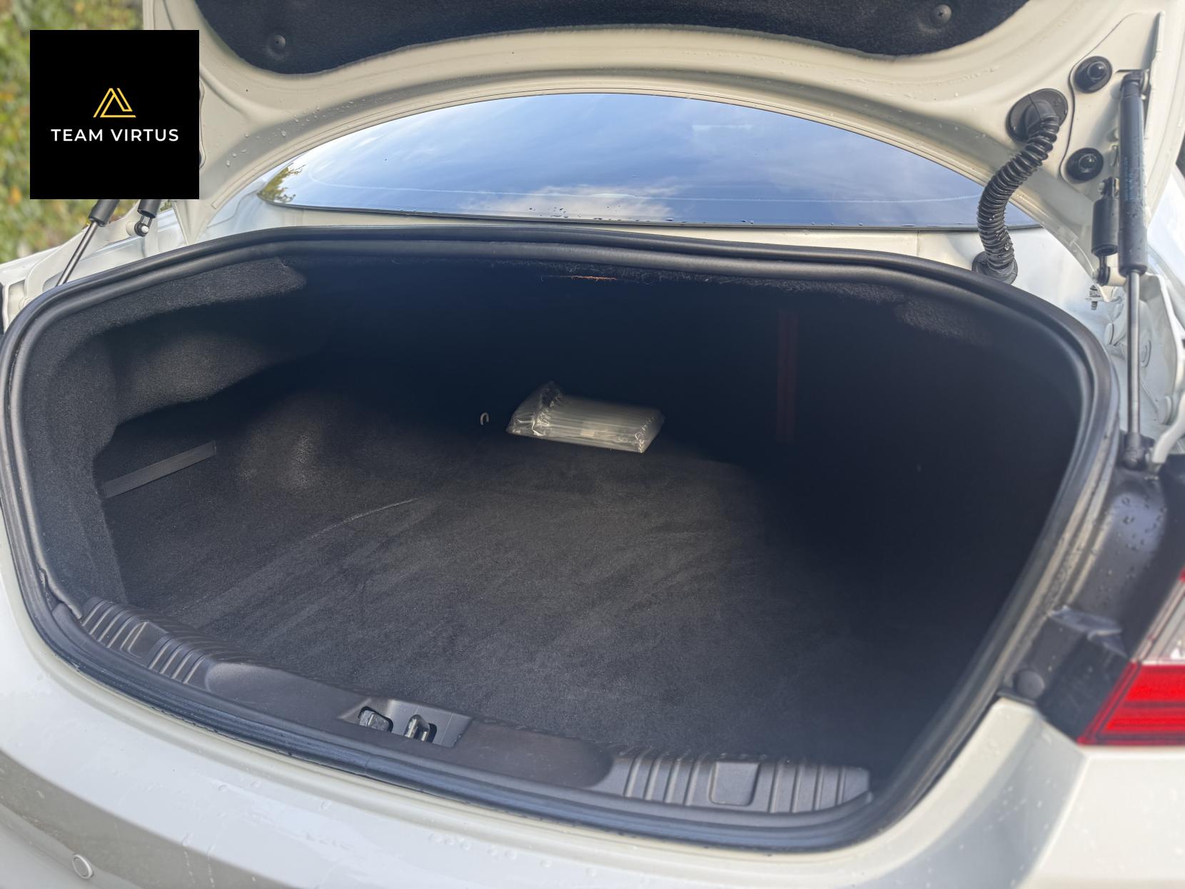 Jaguar XF 3.0d S V6 Portfolio Saloon 4dr Diesel Auto Euro 5 (275 ps)