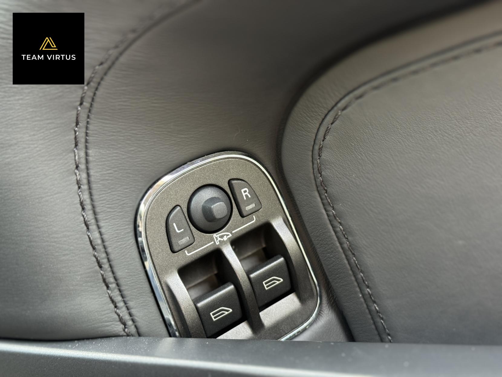 Aston Martin Vantage 4.7 V8 Coupe 2dr Petrol Manual Euro 4 (420 bhp)