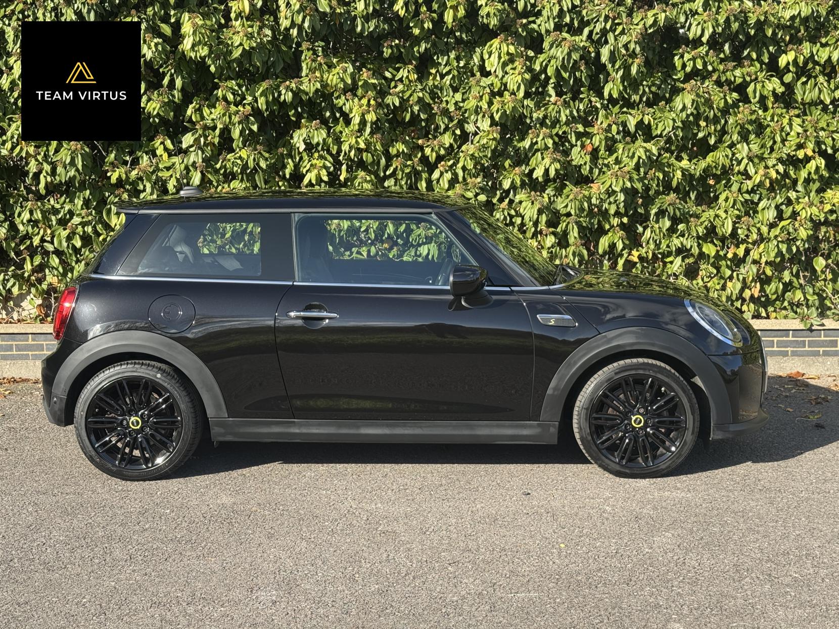 MINI Electric Hatch Cooper SE 32.6kWh Level 2 Hatchback 3dr Electric Auto (184 ps)