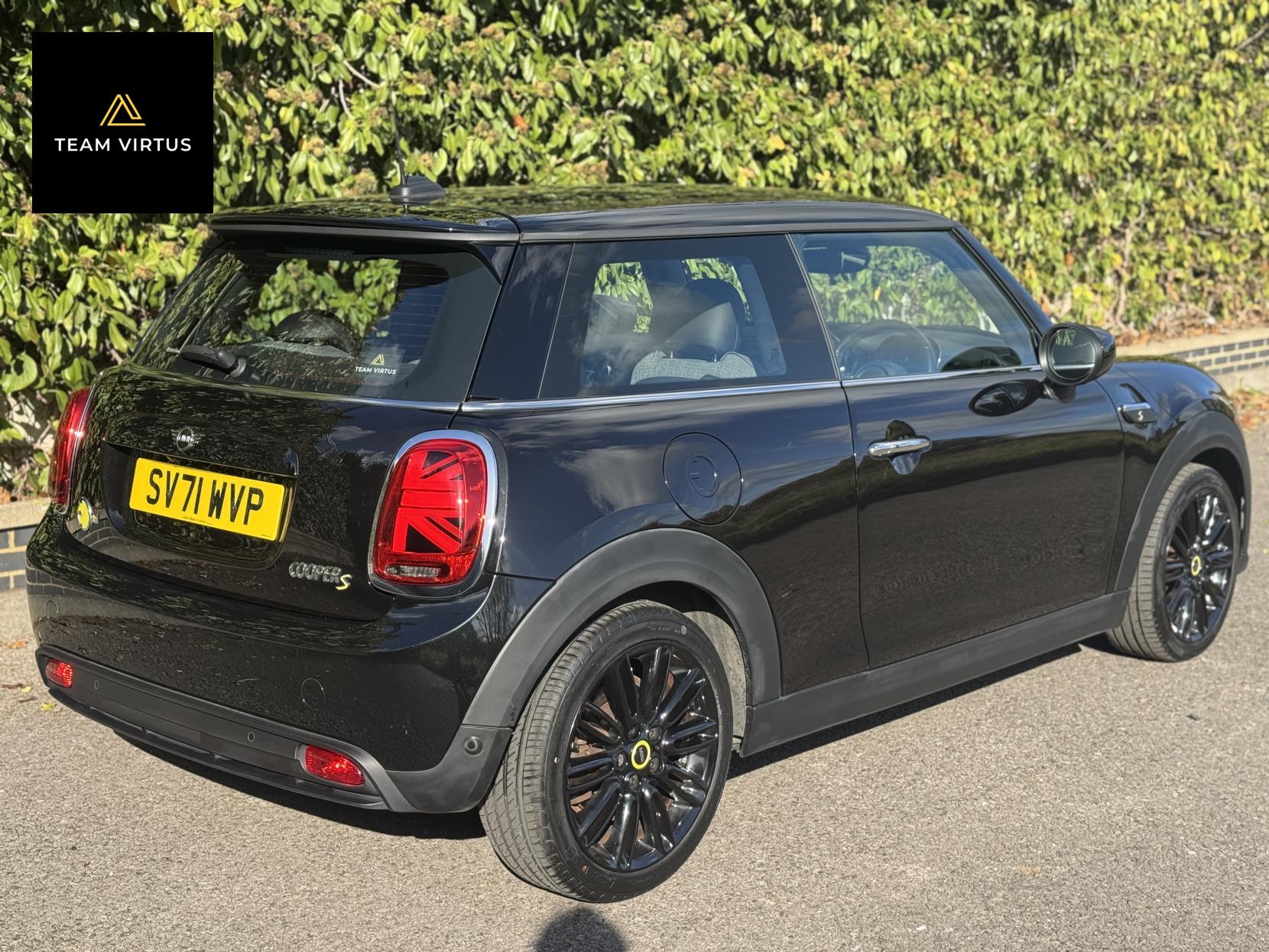 MINI Electric Hatch Cooper SE 32.6kWh Level 2 Hatchback 3dr Electric Auto (184 ps)