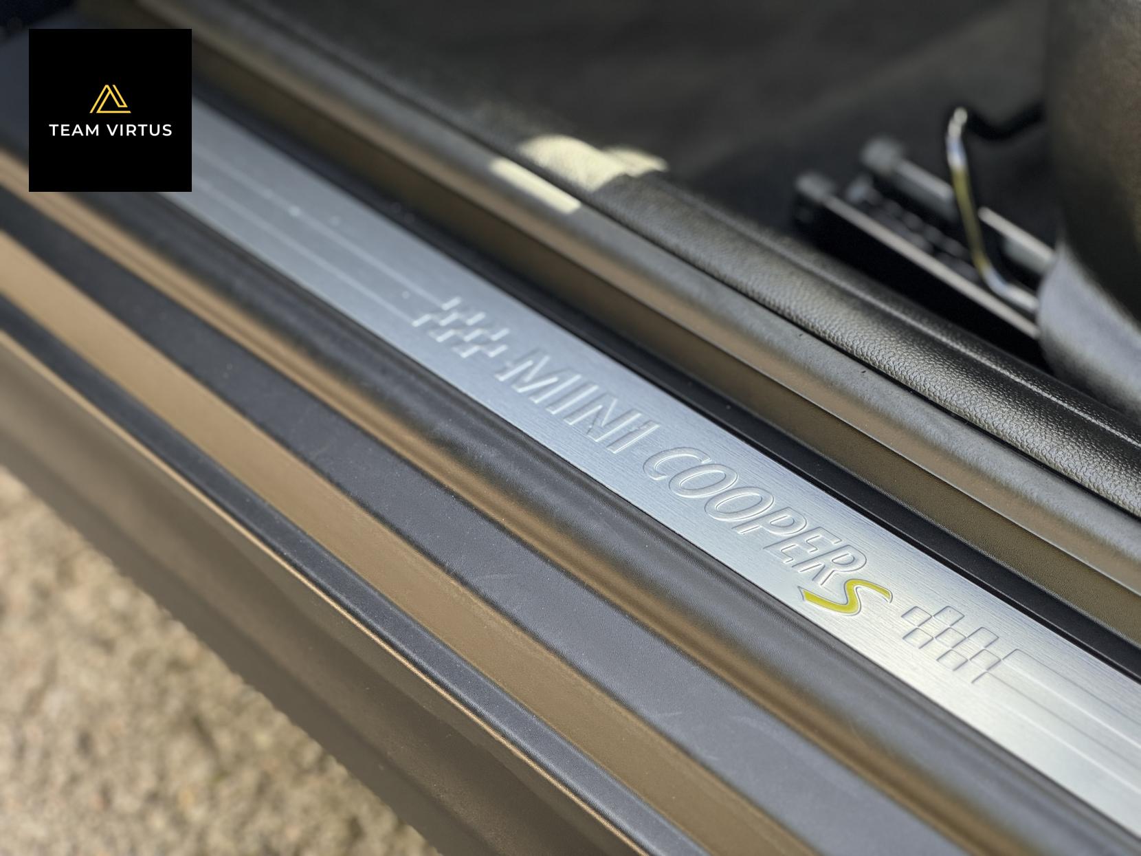 MINI Electric Hatch Cooper SE 32.6kWh Level 2 Hatchback 3dr Electric Auto (184 ps)