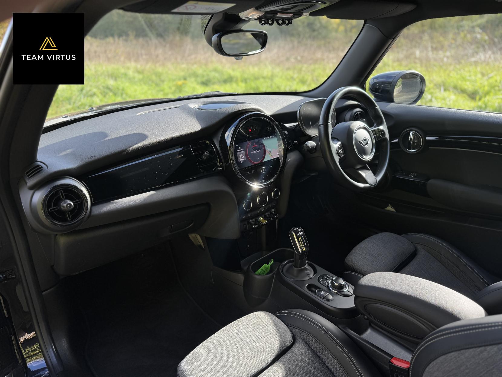 MINI Electric Hatch Cooper SE 32.6kWh Level 2 Hatchback 3dr Electric Auto (184 ps)