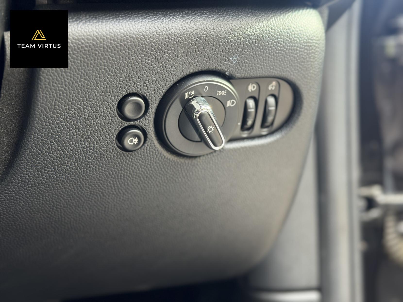 MINI Electric Hatch Cooper SE 32.6kWh Level 2 Hatchback 3dr Electric Auto (184 ps)