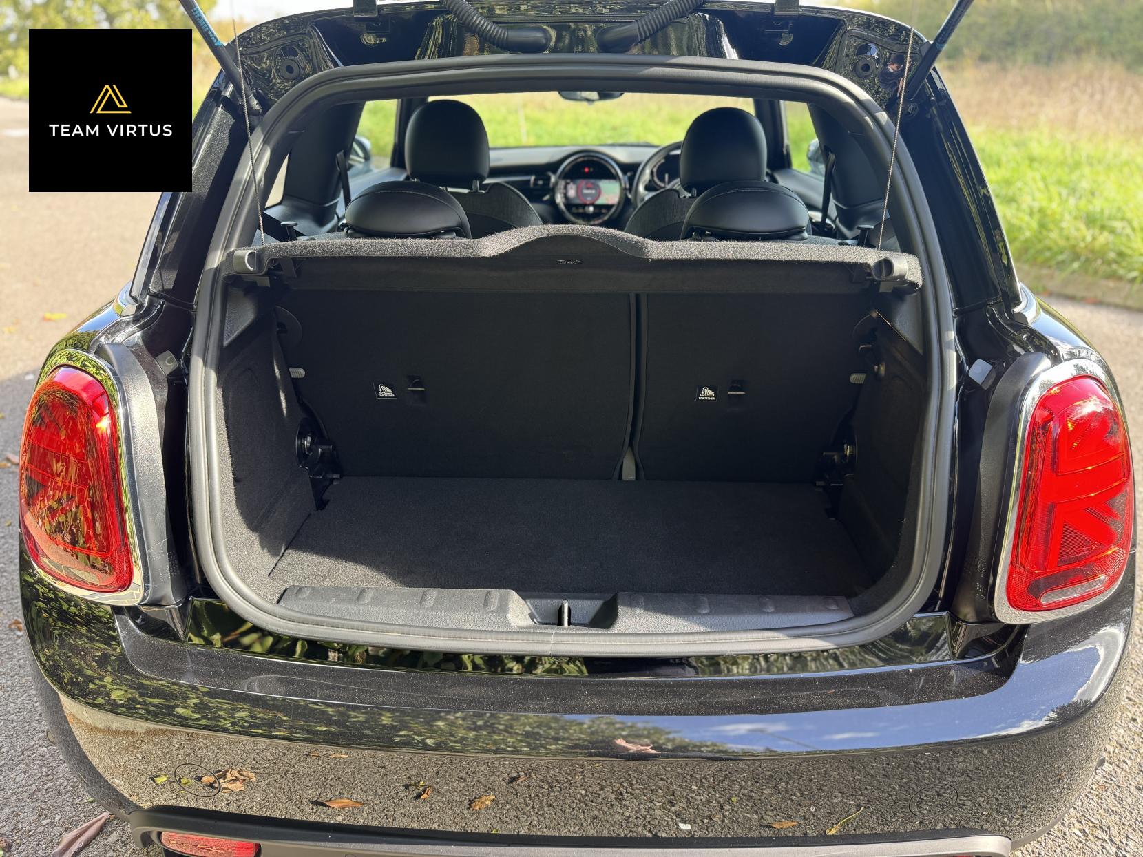 MINI Electric Hatch Cooper SE 32.6kWh Level 2 Hatchback 3dr Electric Auto (184 ps)