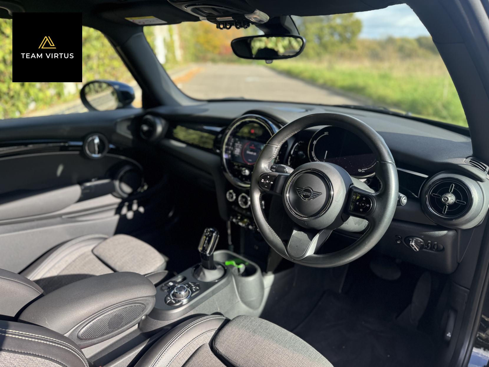 MINI Electric Hatch Cooper SE 32.6kWh Level 2 Hatchback 3dr Electric Auto (184 ps)