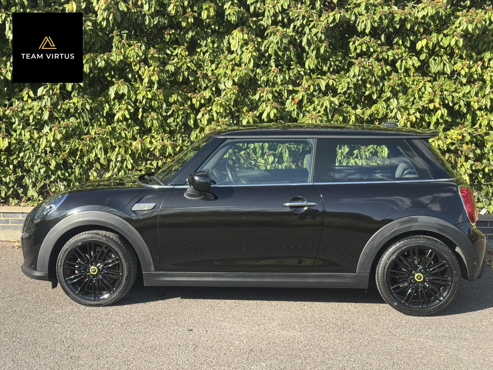 MINI Electric Hatch Cooper SE 32.6kWh Level 2 Hatchback 3dr Electric Auto (184 ps)
