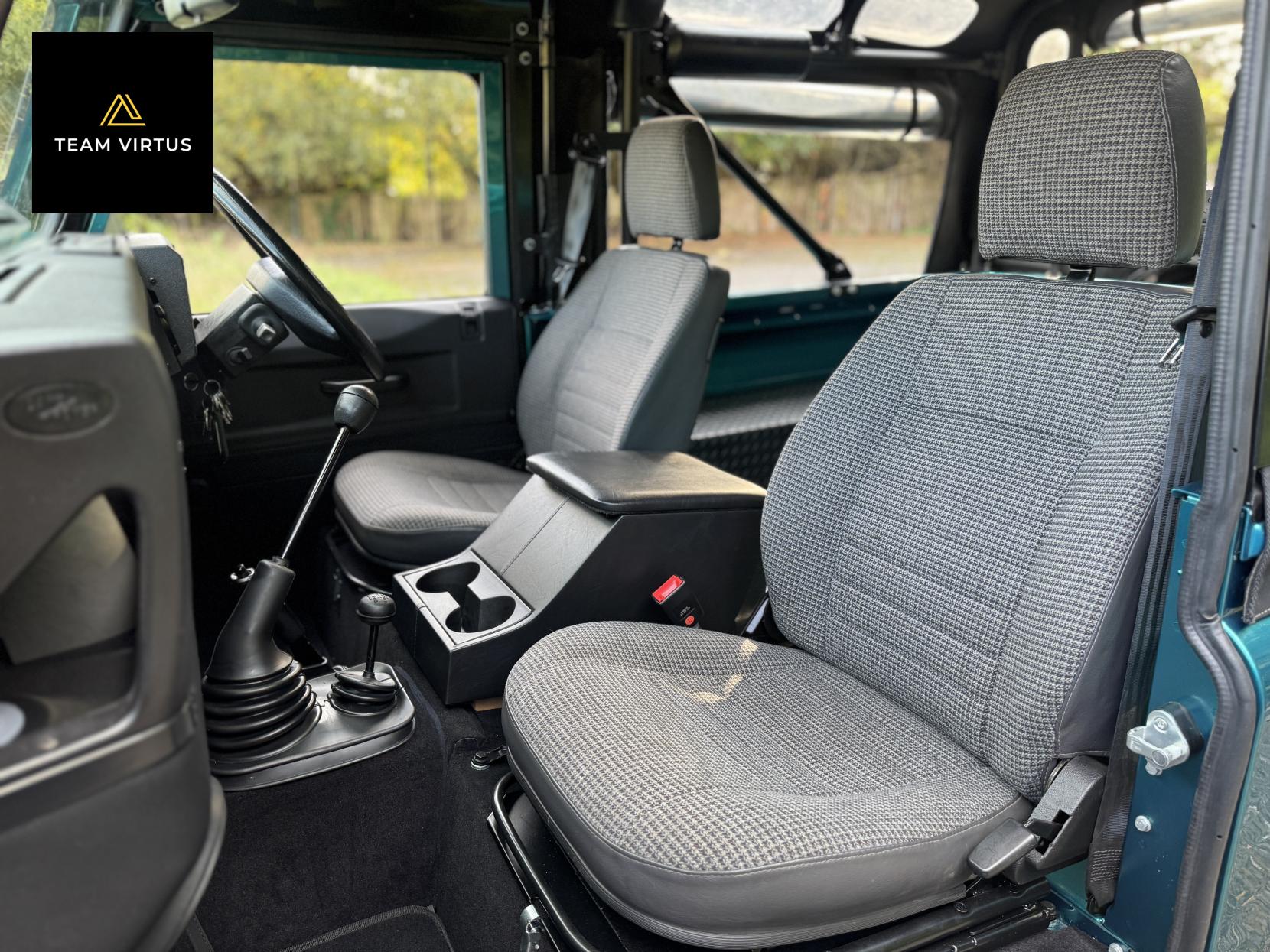 Land Rover Defender 90 SV 2.5 Convertible 90 SV