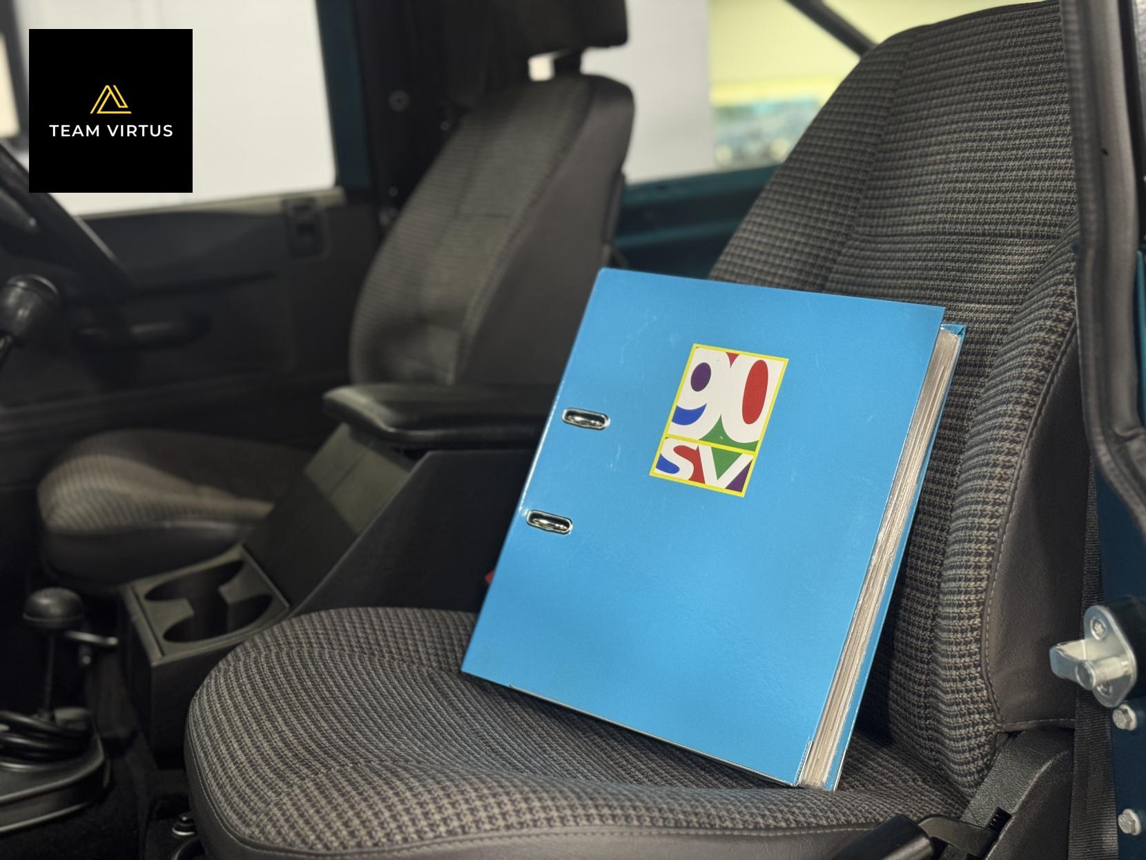 Land Rover Defender 90 SV 2.5 Convertible 90 SV