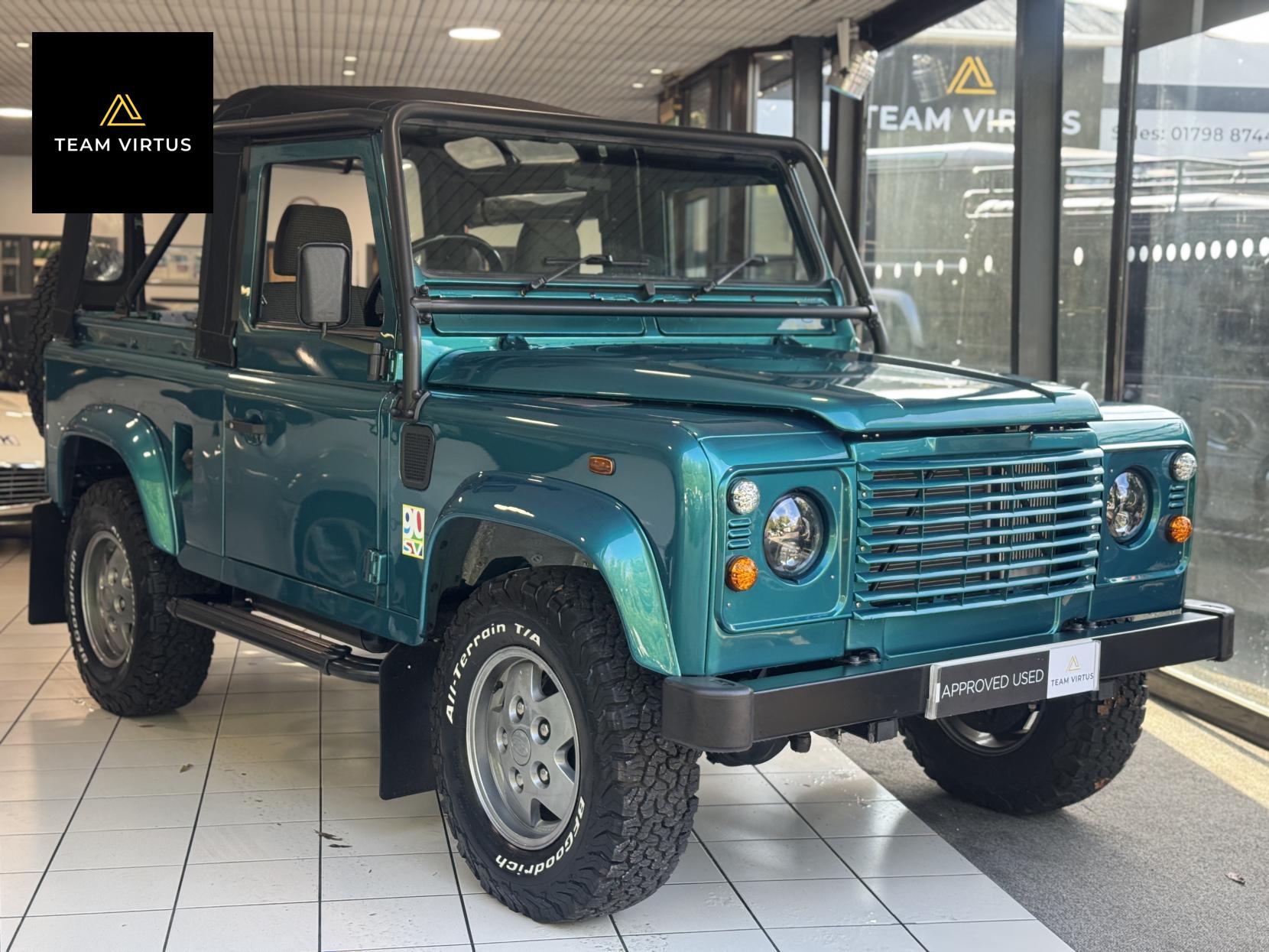 Land Rover Defender 90 SV 2.5 Convertible 90 SV