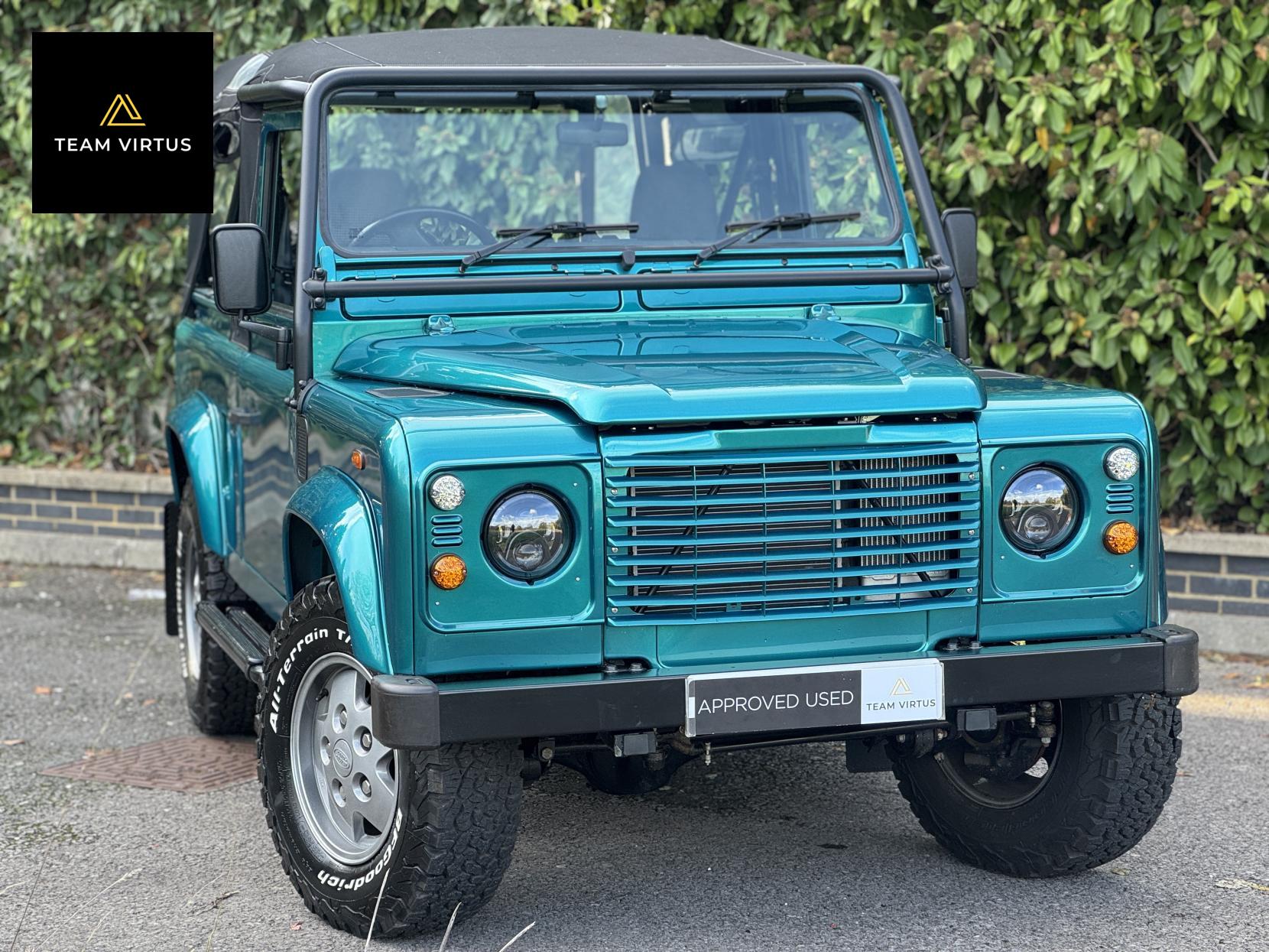 Land Rover Defender 90 SV 2.5 Convertible 90 SV