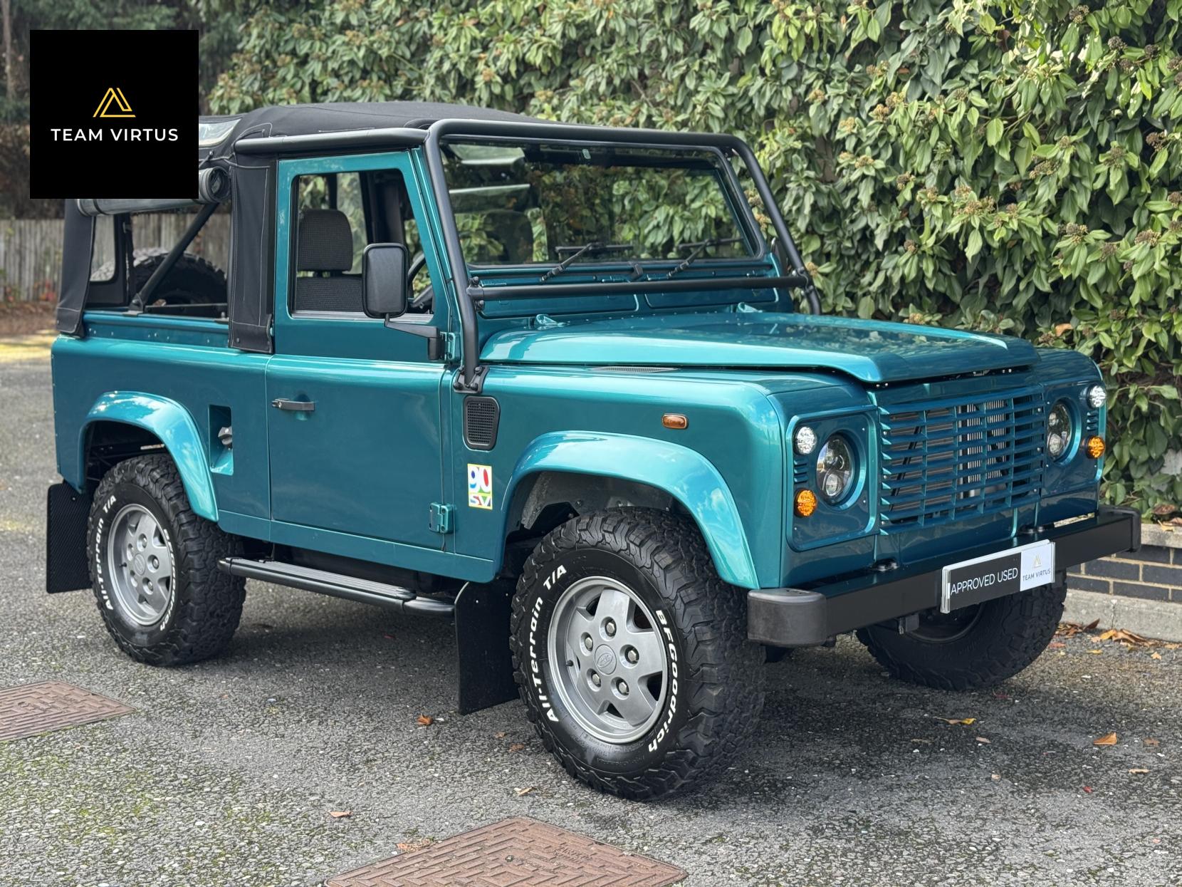 Land Rover Defender 90 SV 2.5 Convertible 90 SV
