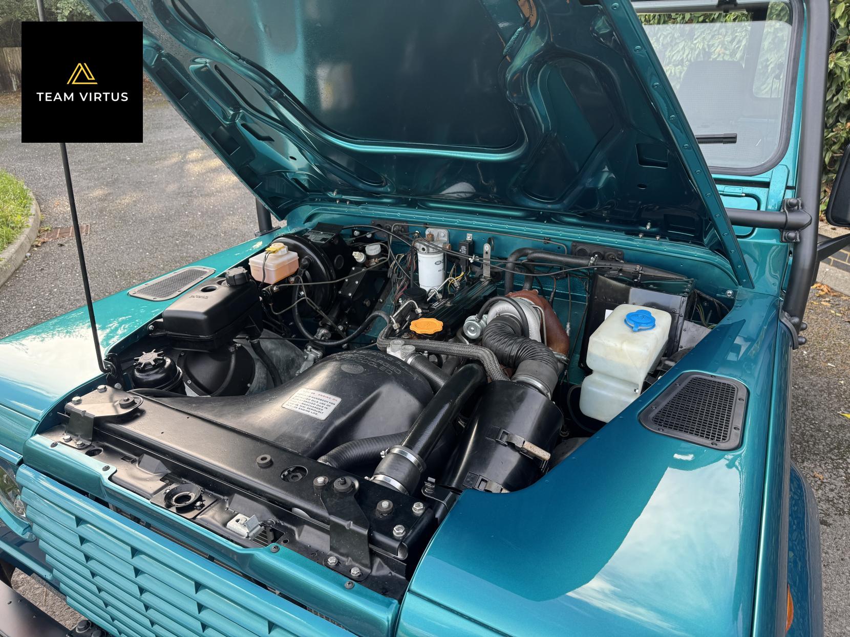 Land Rover Defender 90 SV 2.5 Convertible 90 SV