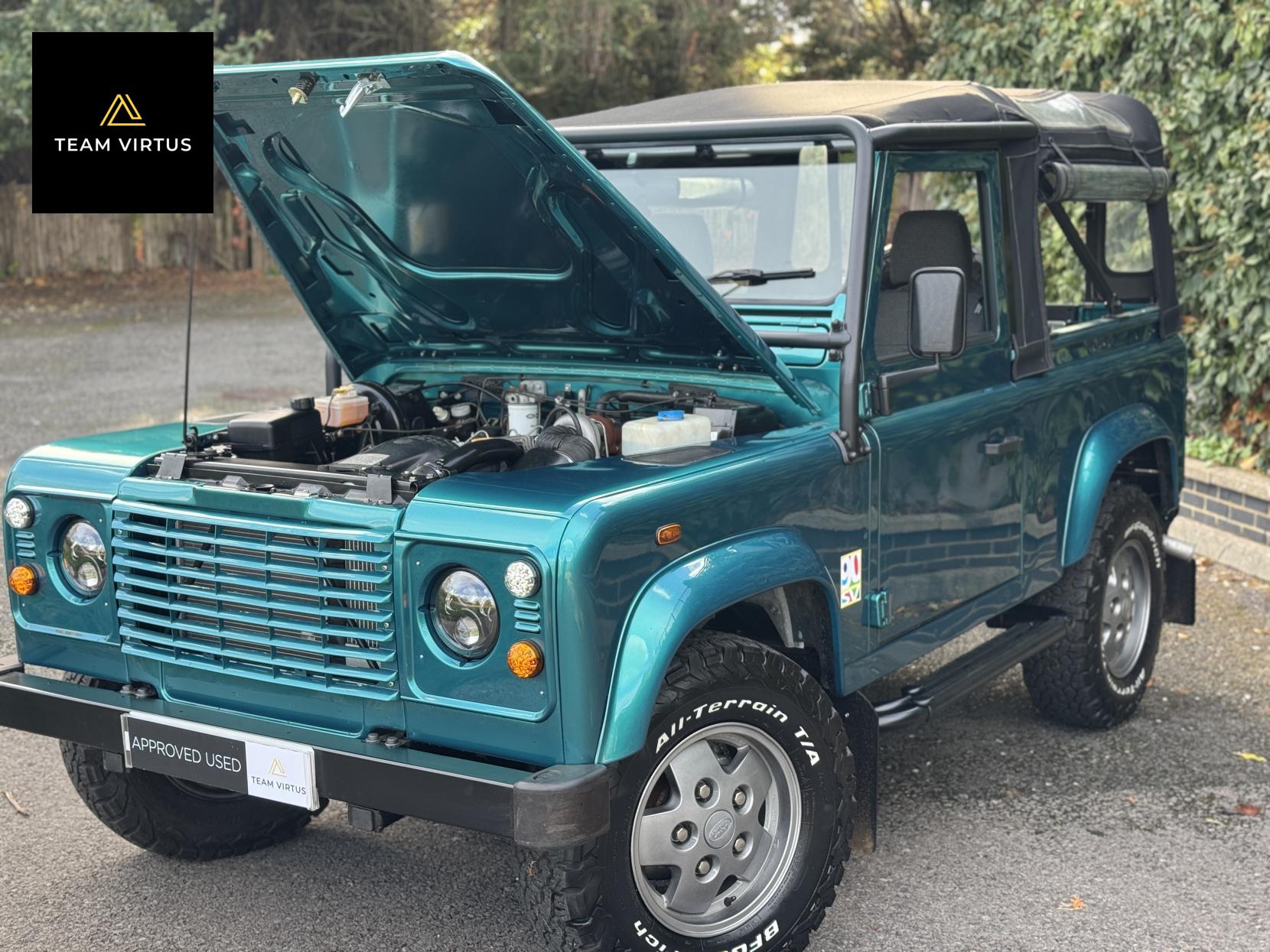 Land Rover Defender 90 SV 2.5 Convertible 90 SV