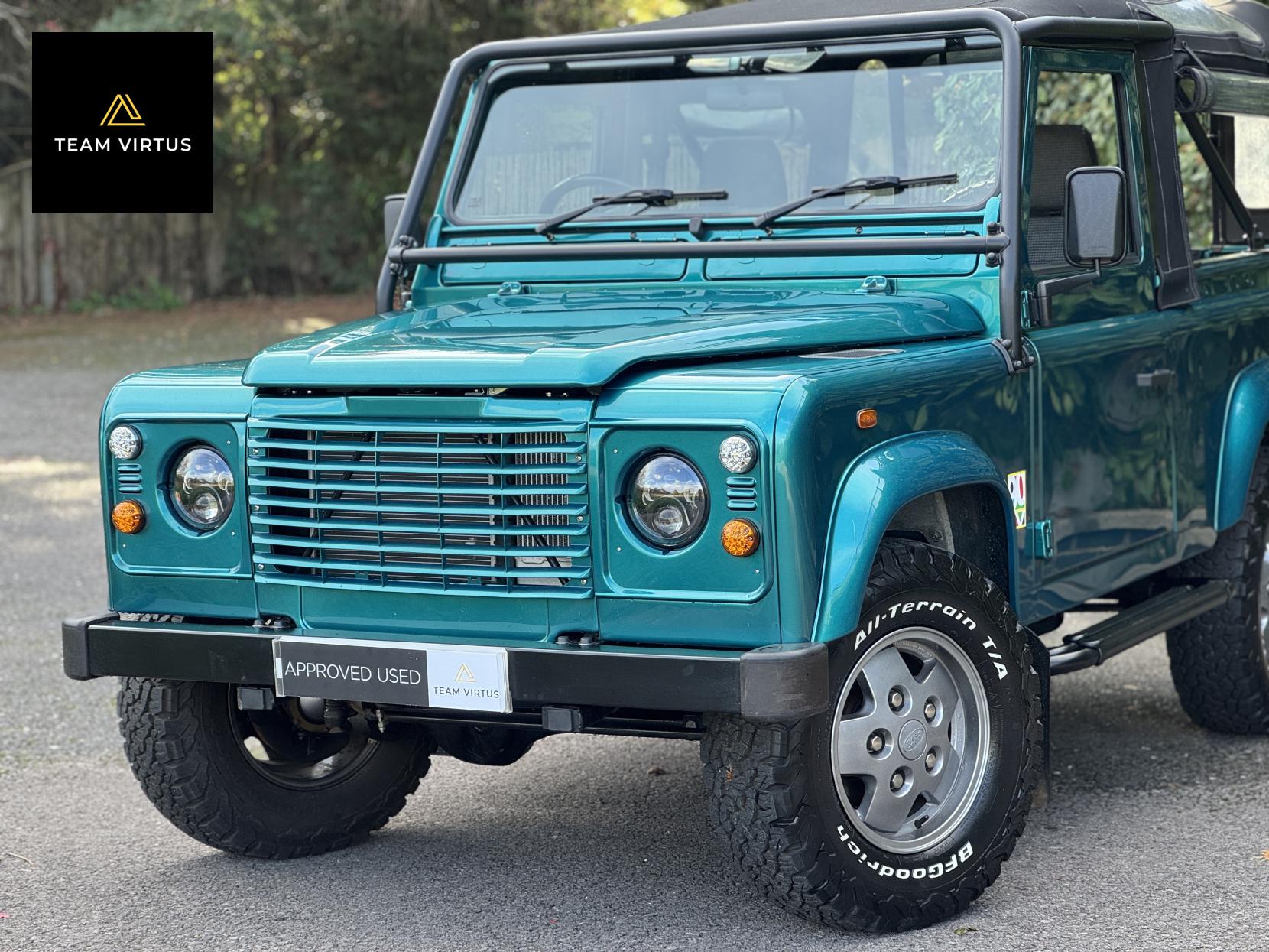 Land Rover Defender 90 SV 2.5 Convertible 90 SV