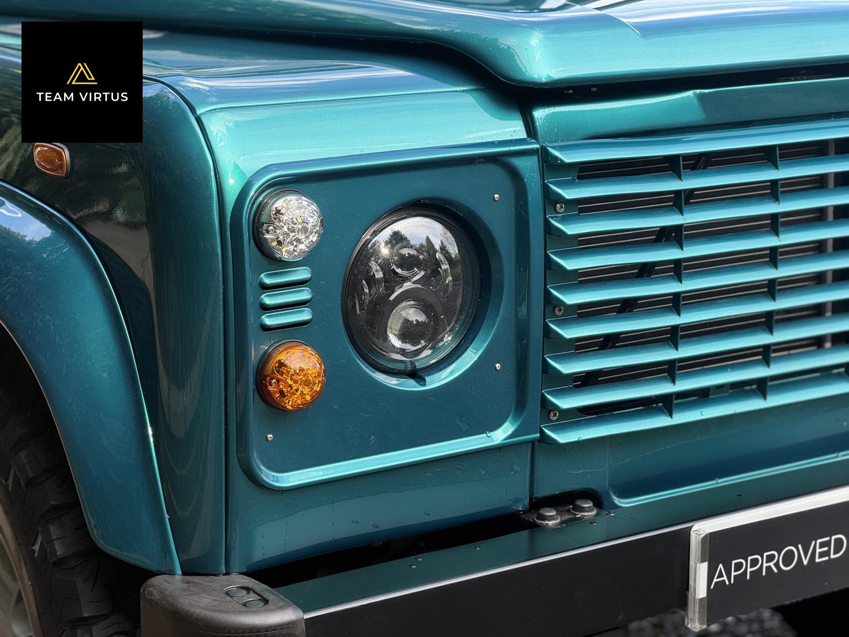 Land Rover Defender 90 SV 2.5 Convertible 90 SV