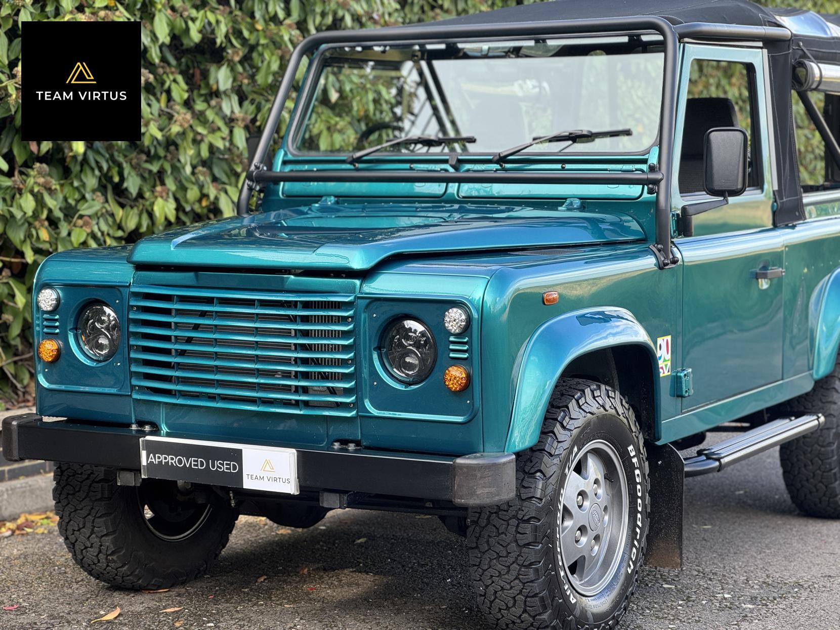 Land Rover Defender 90 SV 2.5 Convertible 90 SV