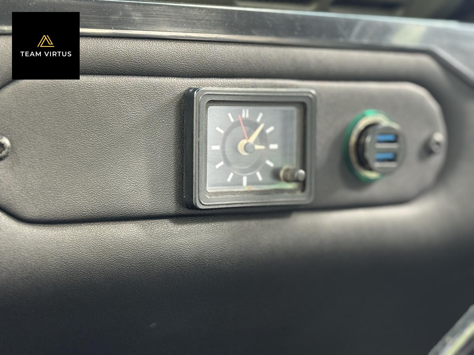 Land Rover Defender 90 SV 2.5 Convertible 90 SV