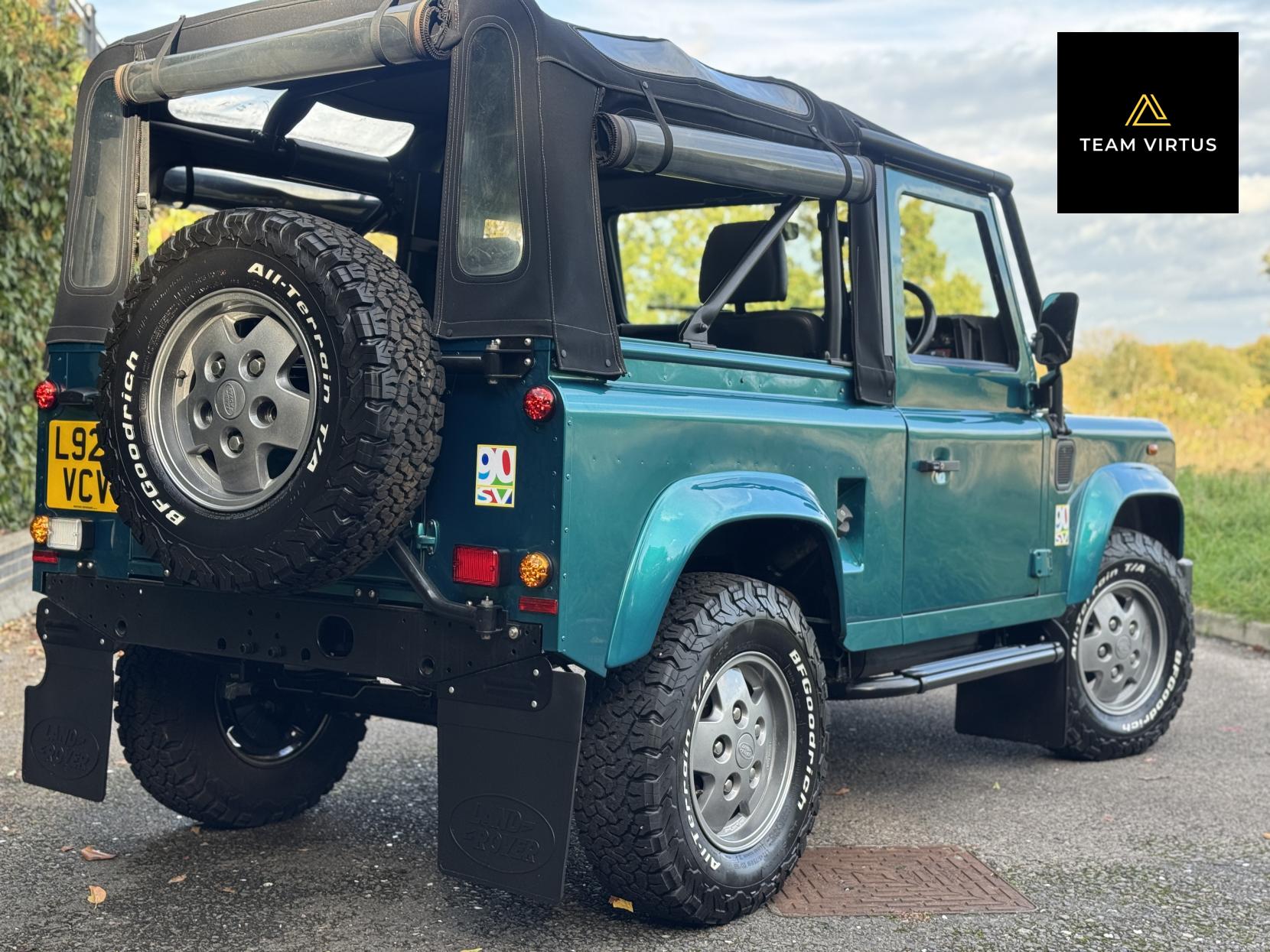Land Rover Defender 90 SV 2.5 Convertible 90 SV