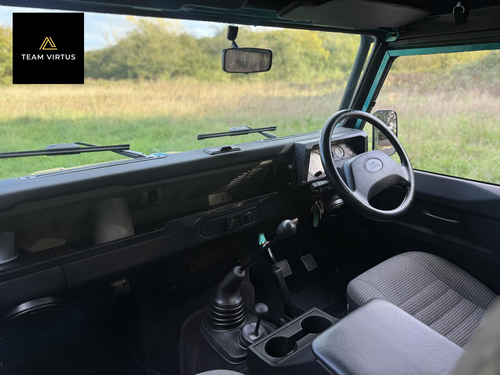 Land Rover Defender 90 SV 2.5 Convertible 90 SV