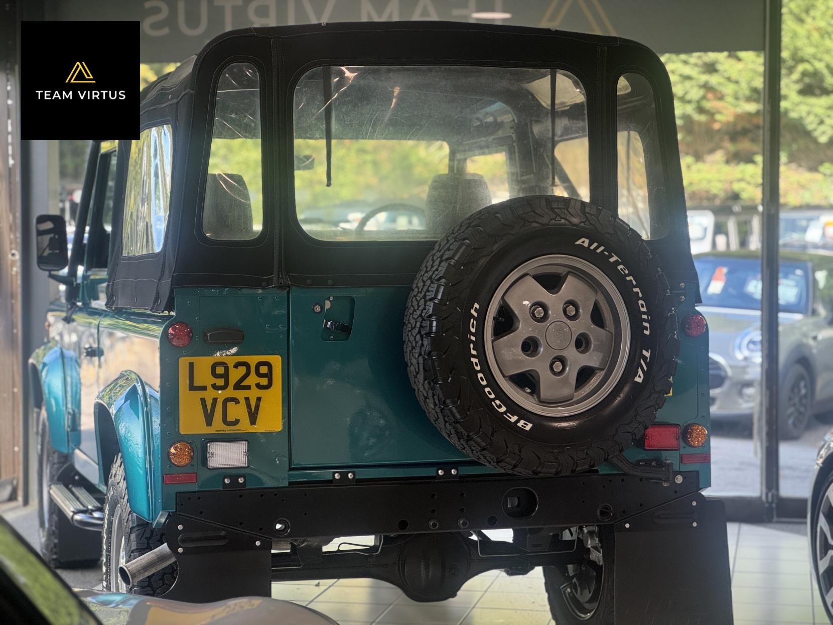 Land Rover Defender 90 SV 2.5 Convertible 90 SV